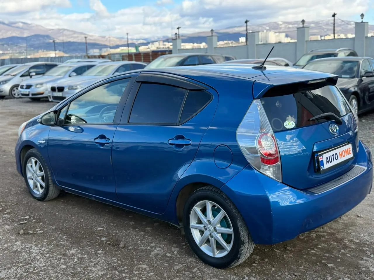 Toyota Aqua / Prius c