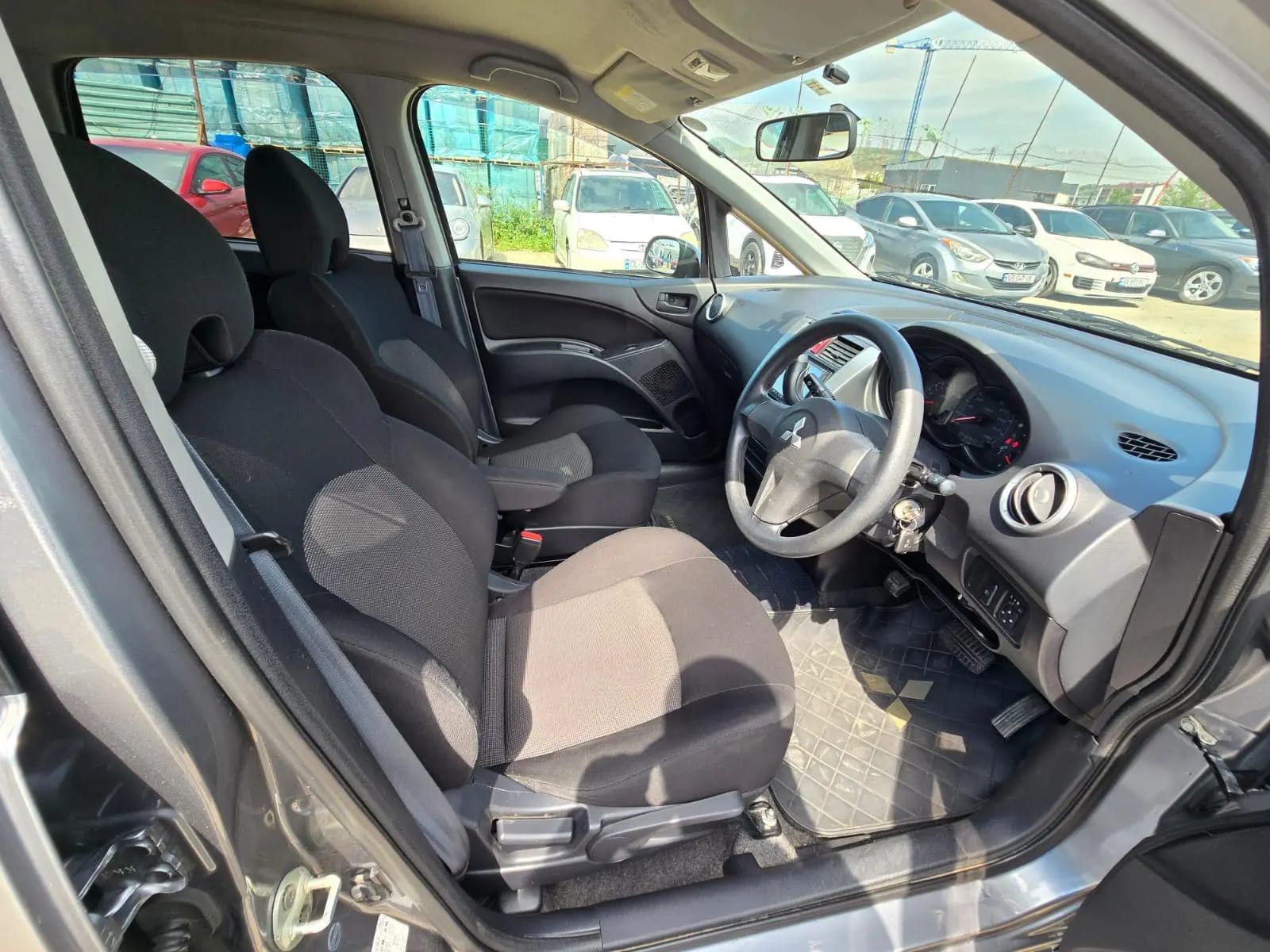 Mitsubishi Colt
