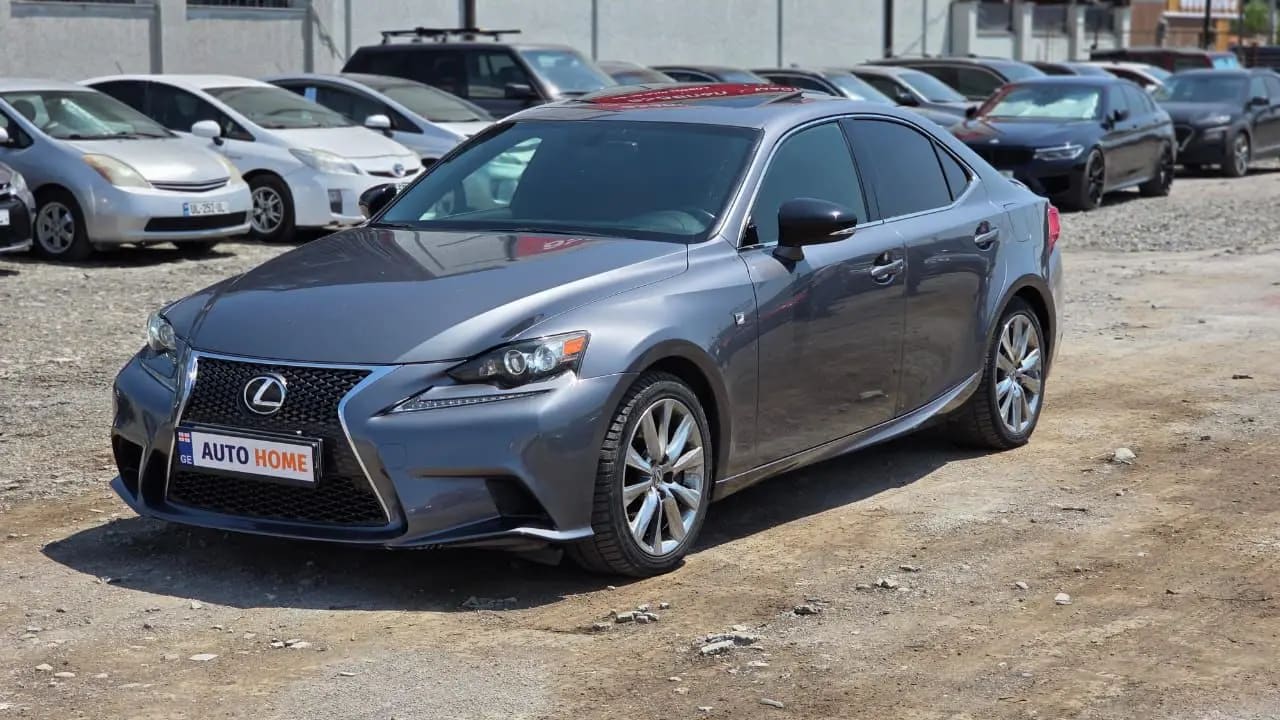 Lexus IS 200