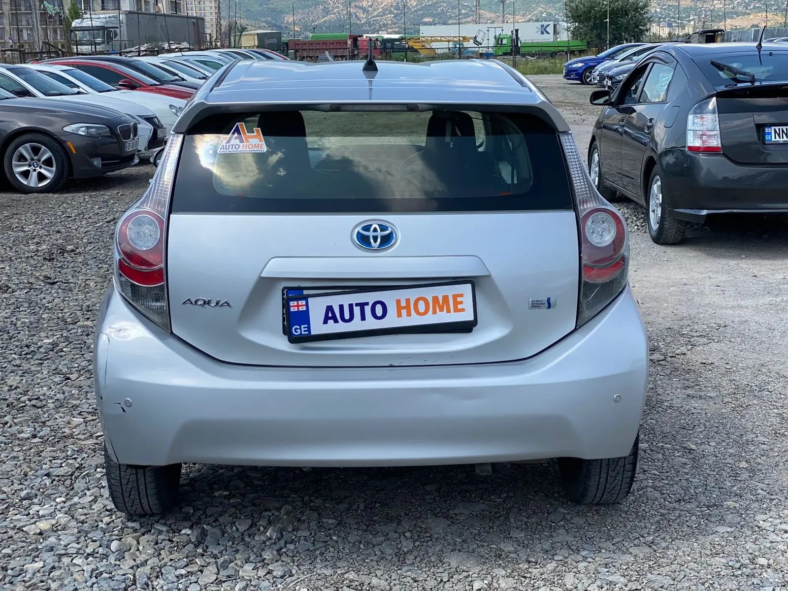 Toyota Aqua / Prius c