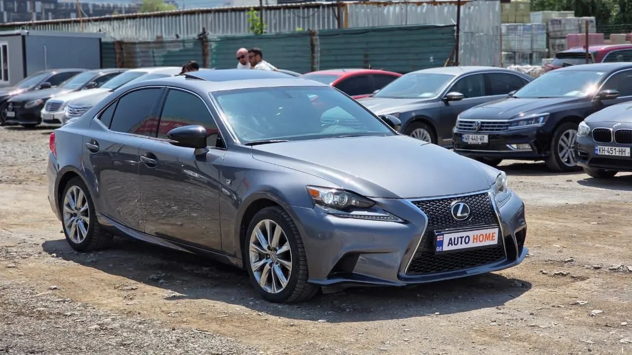 Lexus IS 200