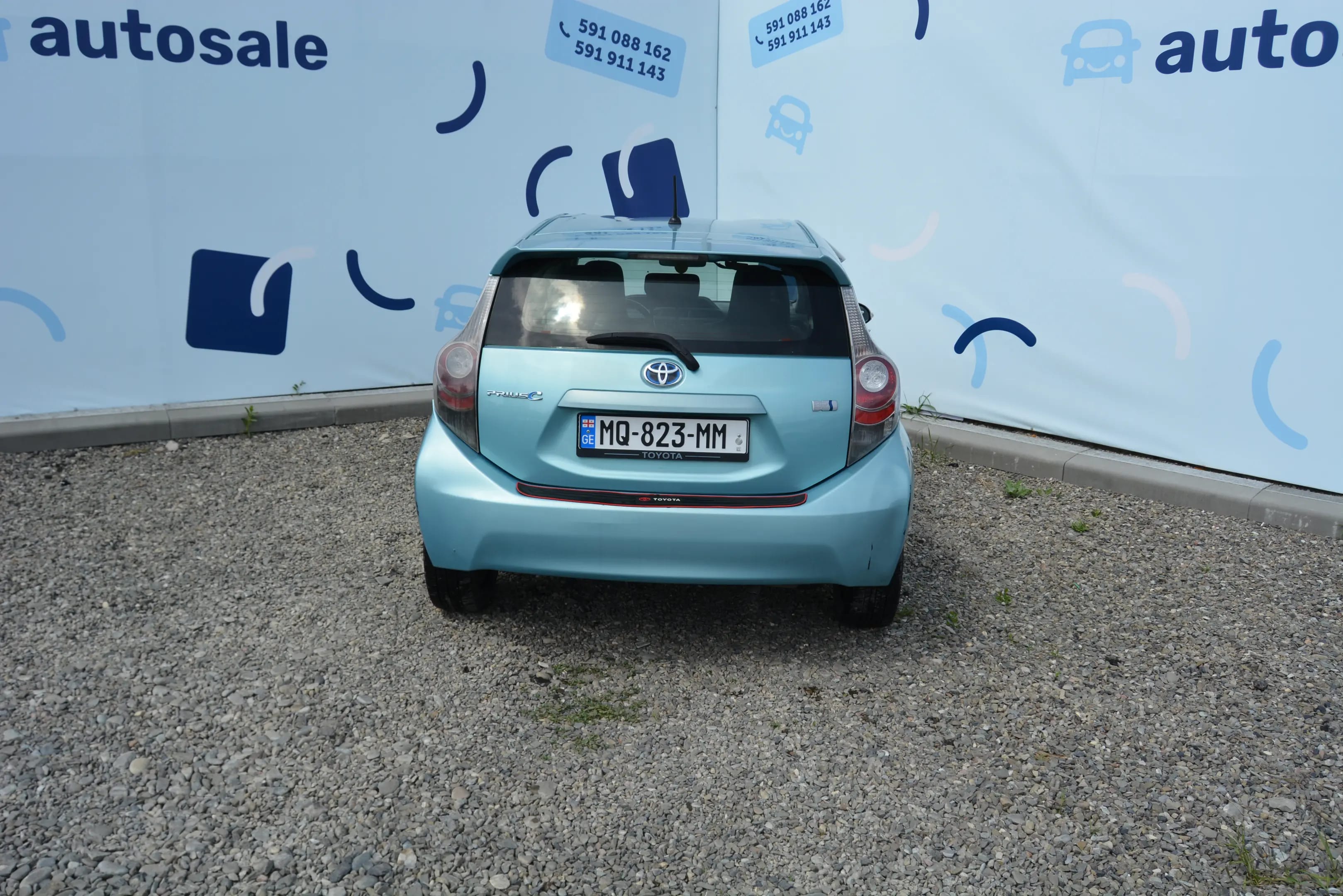 Toyota Aqua / Prius c
