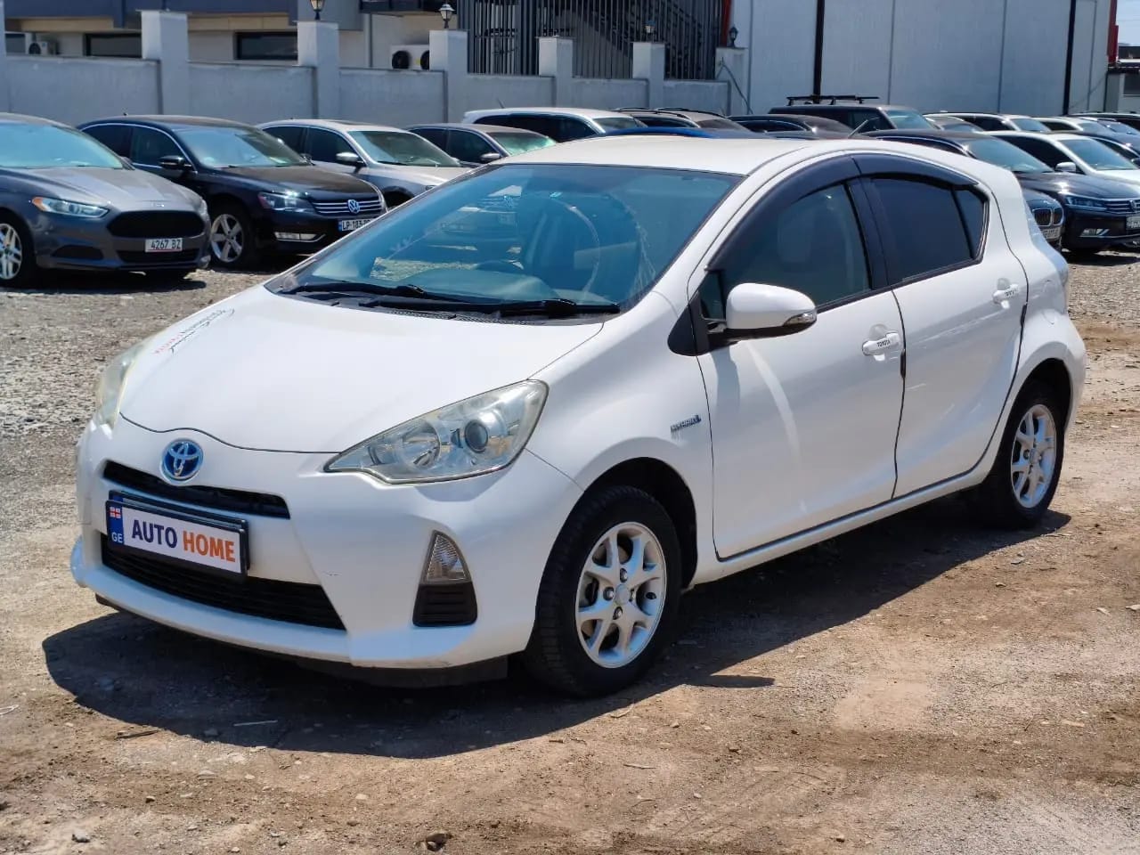 Toyota Aqua / Prius c