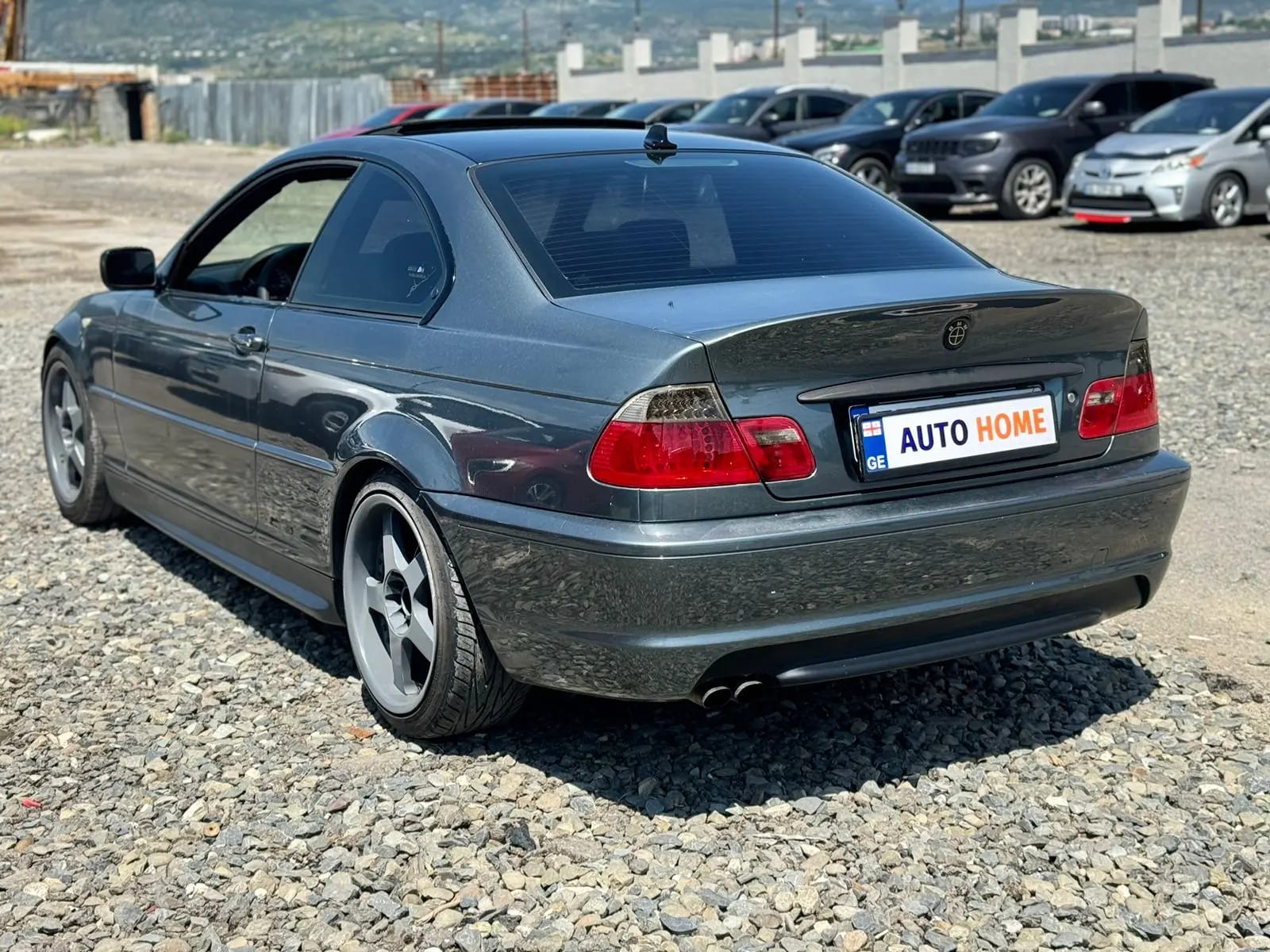 BMW 320