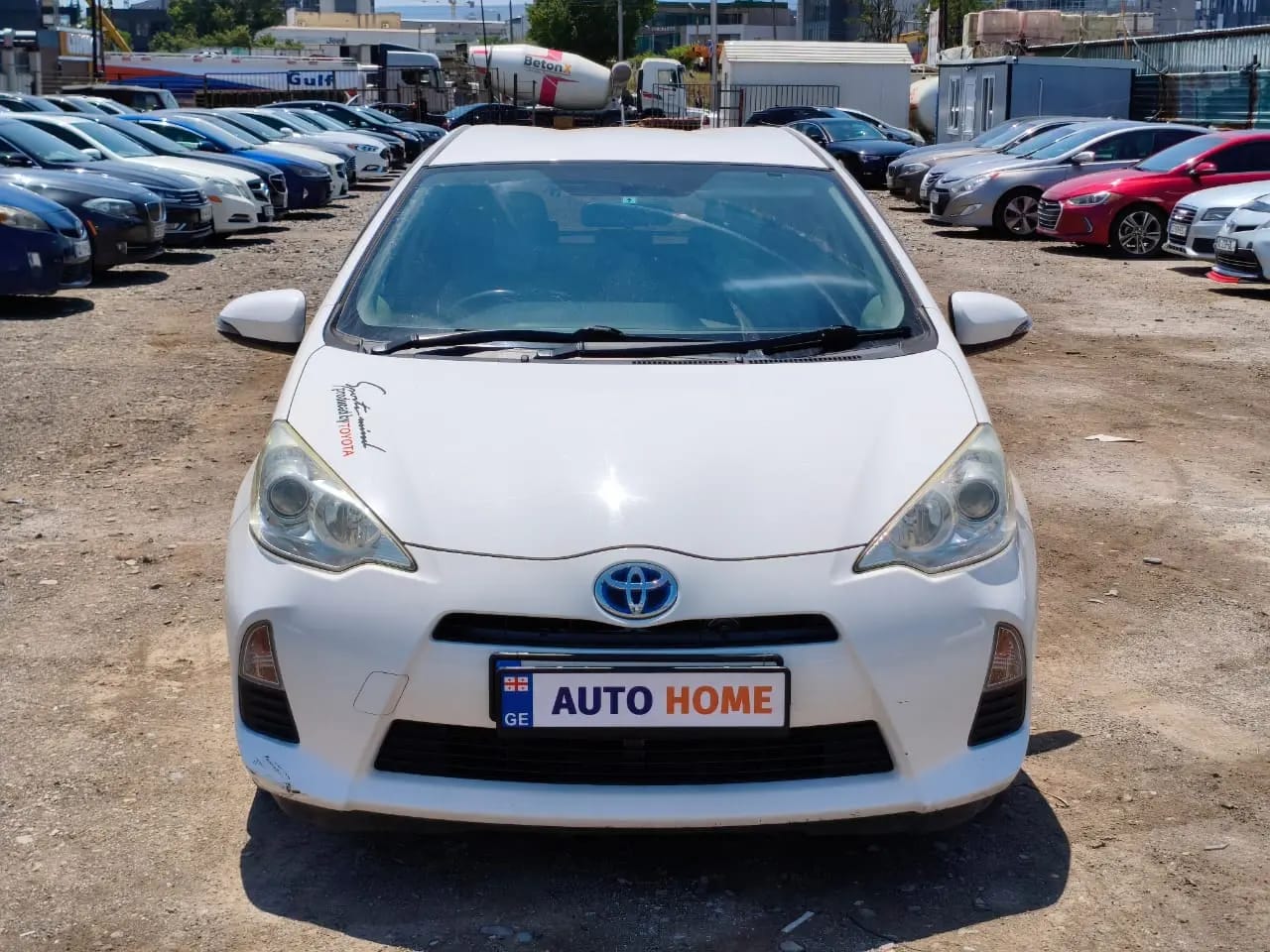 Toyota Aqua / Prius c
