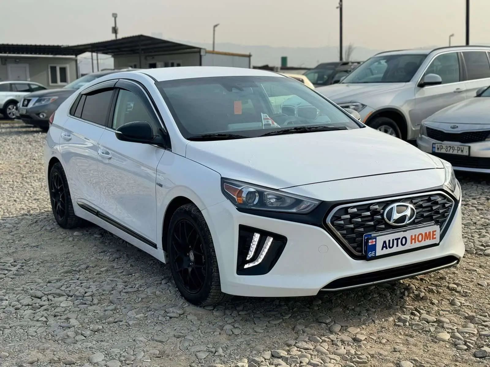 Hyundai IONIQ
