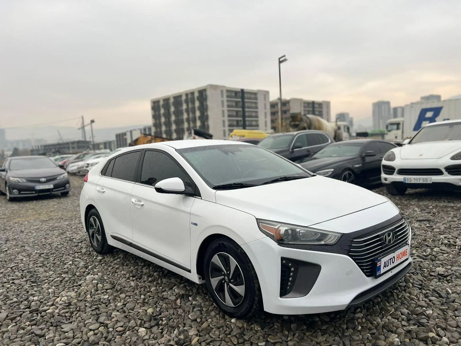 Hyundai IONIQ