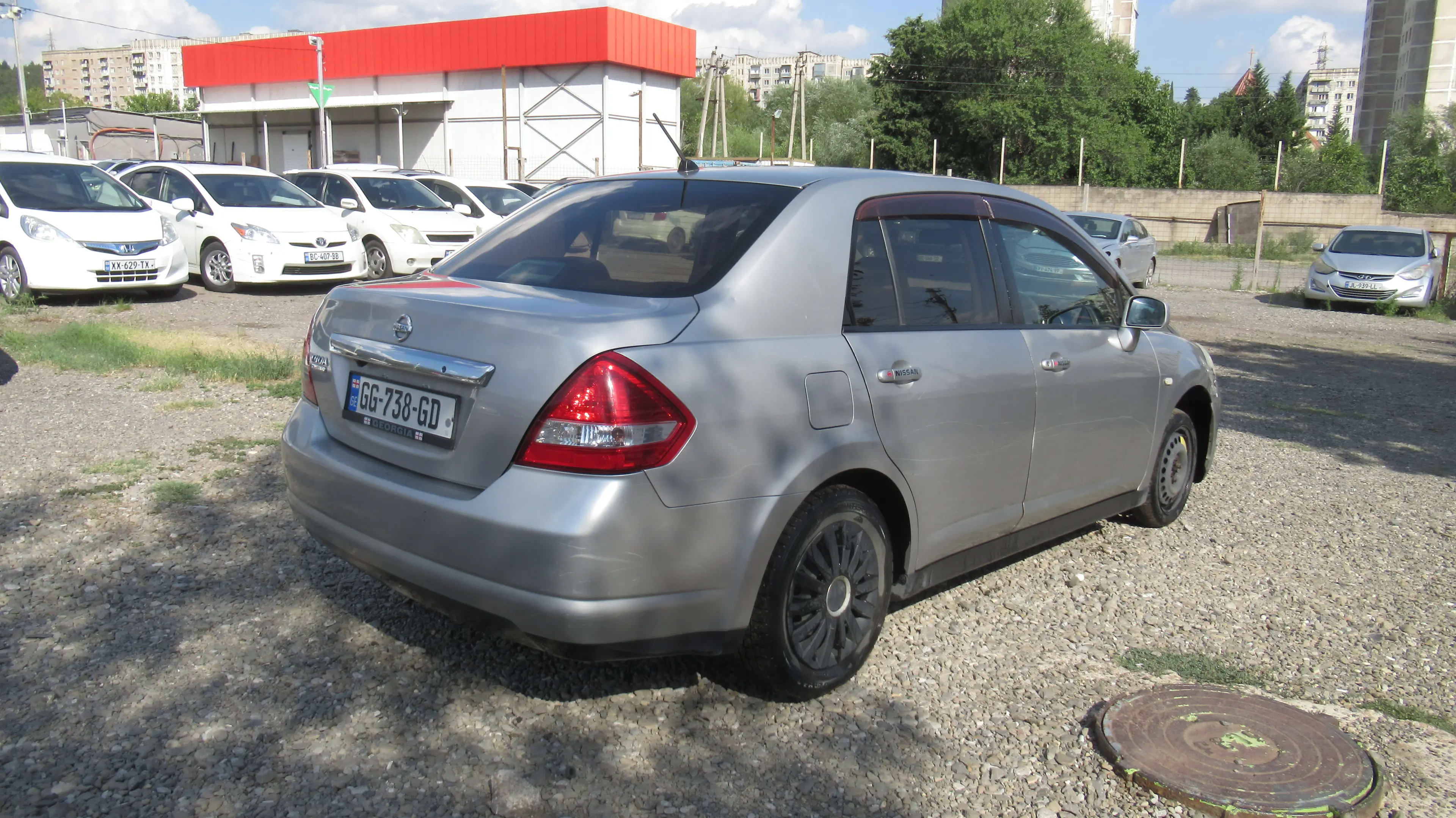 Nissan Tiida