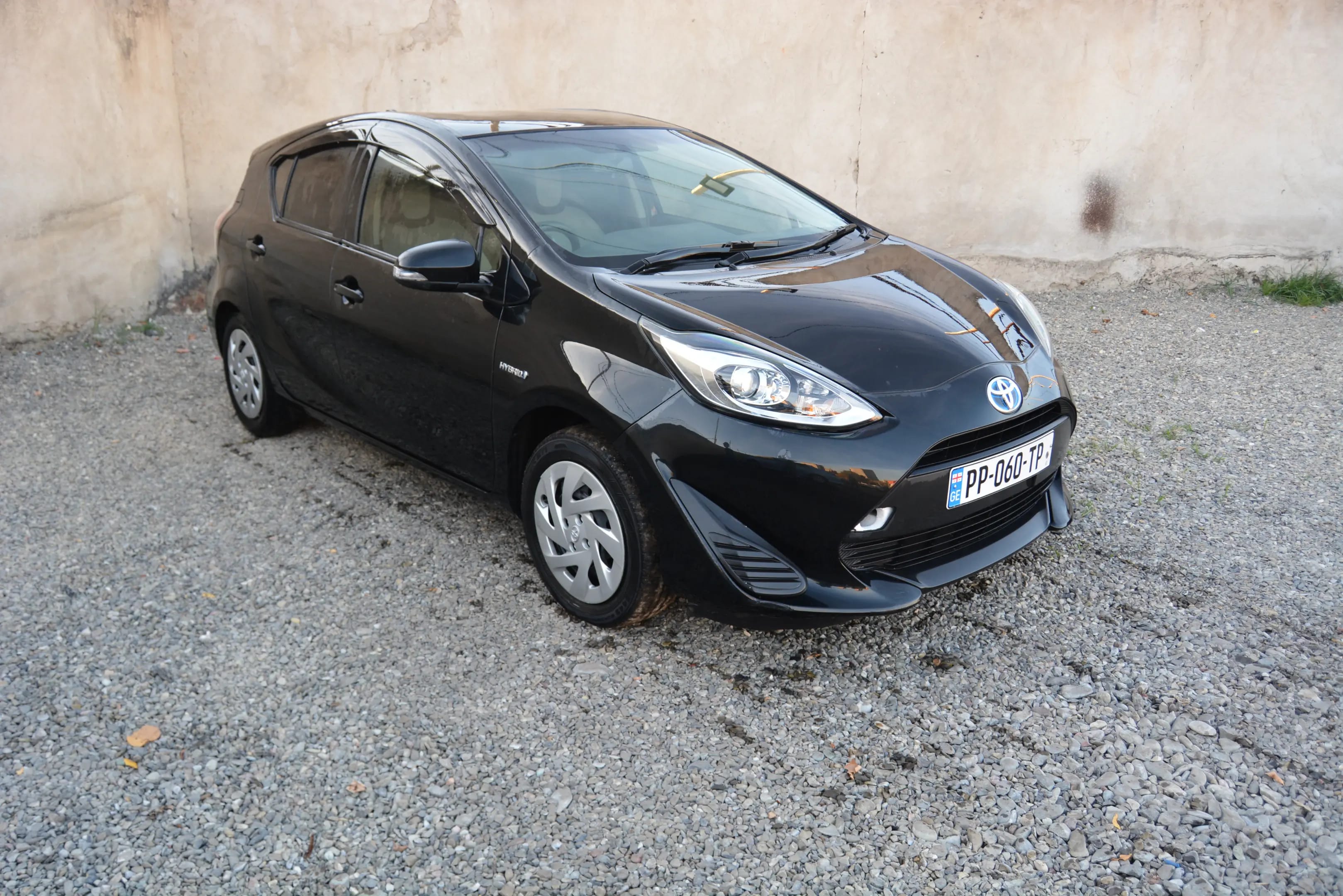 Toyota Aqua / Prius c