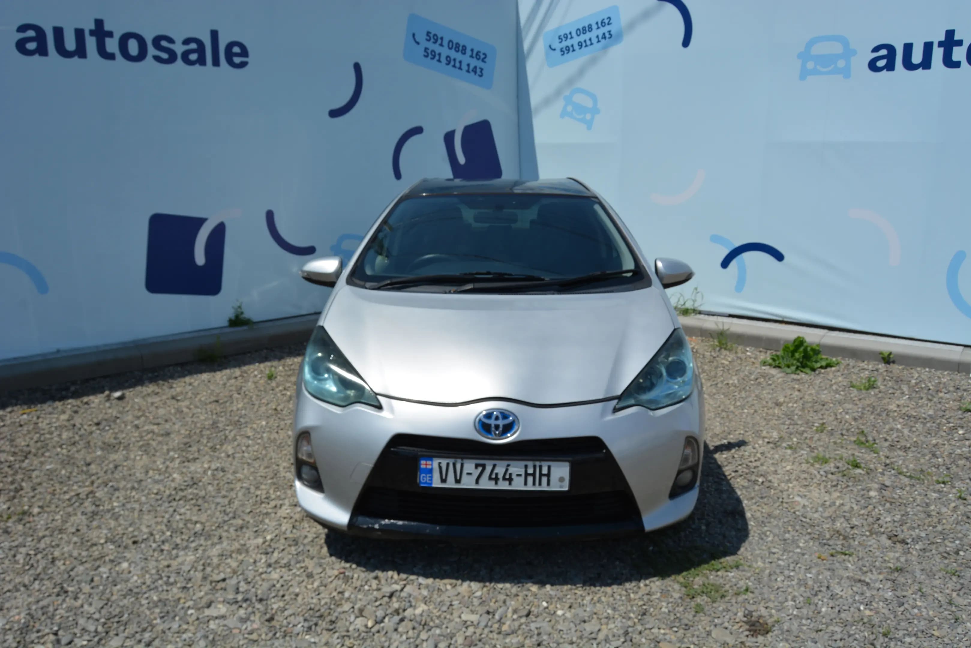 Toyota Aqua / Prius c