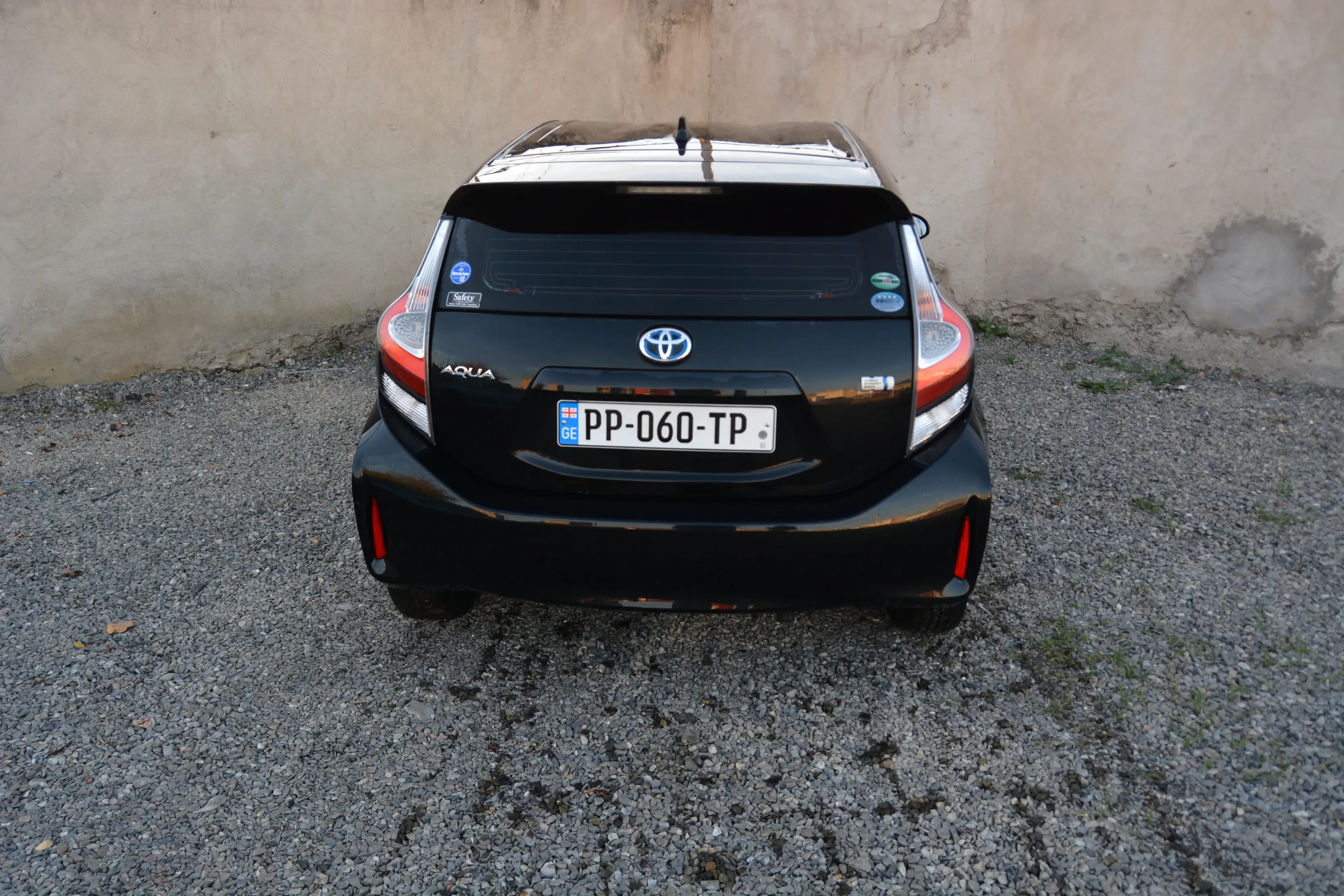 Toyota Aqua / Prius c