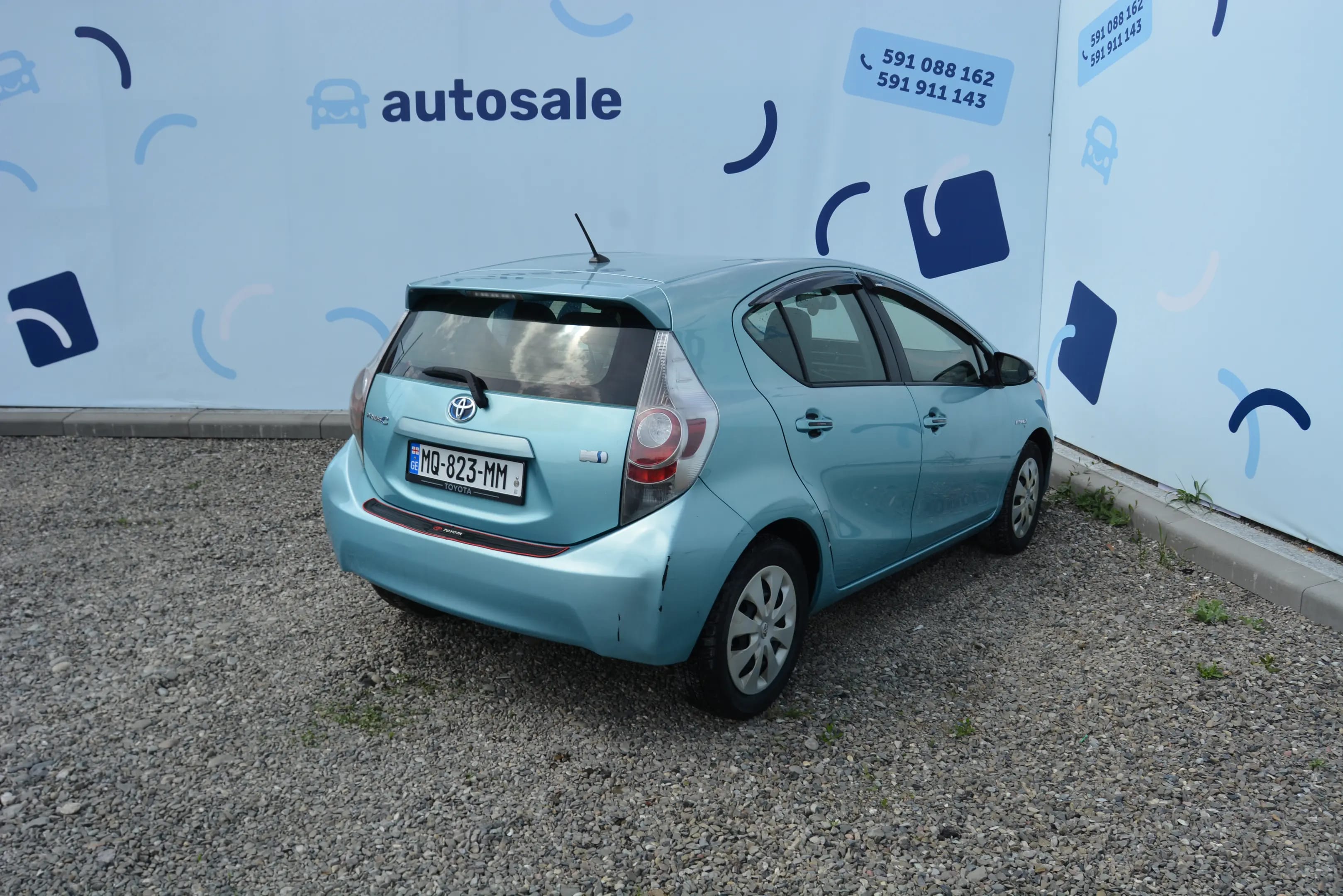 Toyota Aqua / Prius c