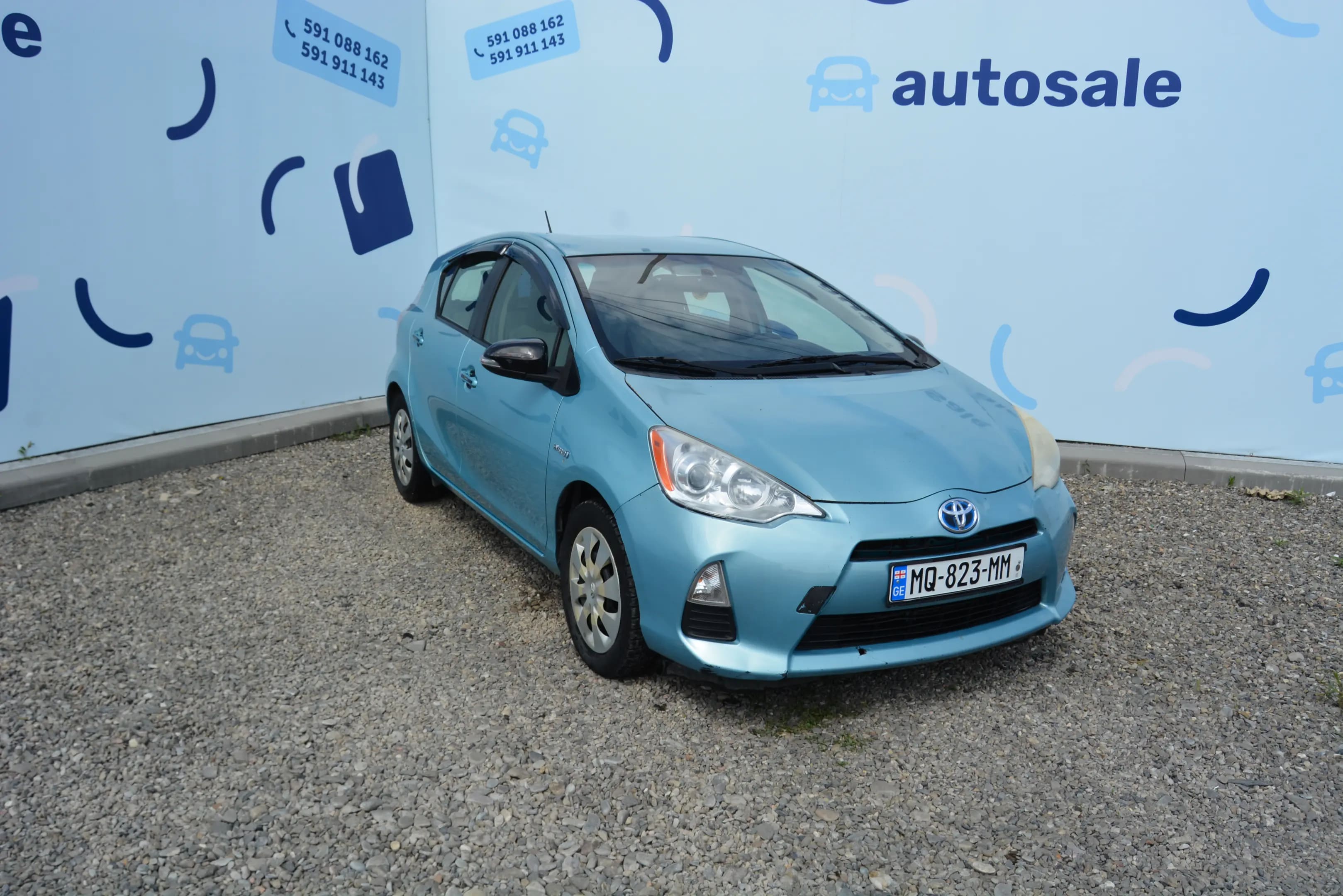 Toyota Aqua / Prius c