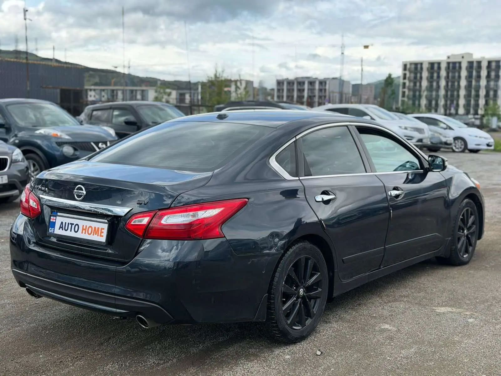 Nissan Altima
