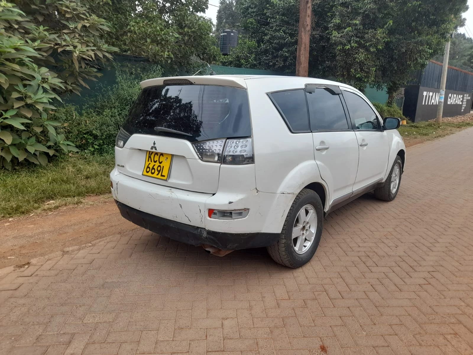 Mitsubishi Outlander