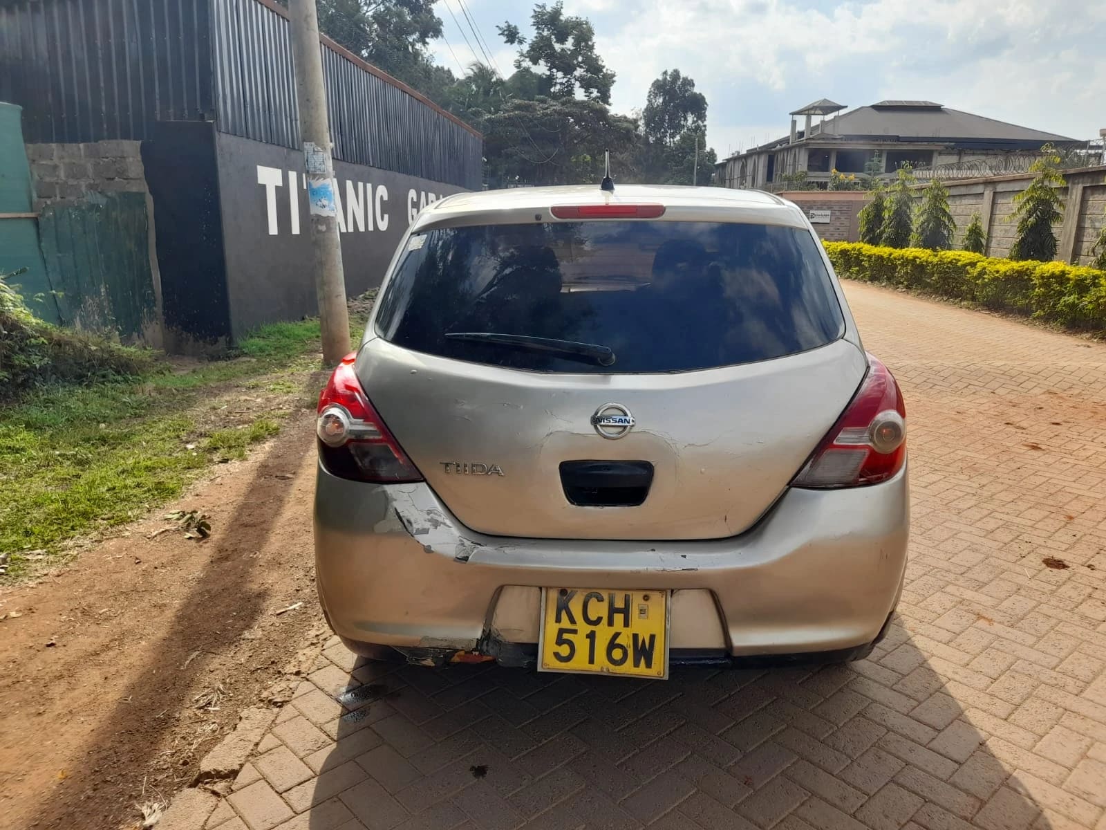 Nissan Tiida