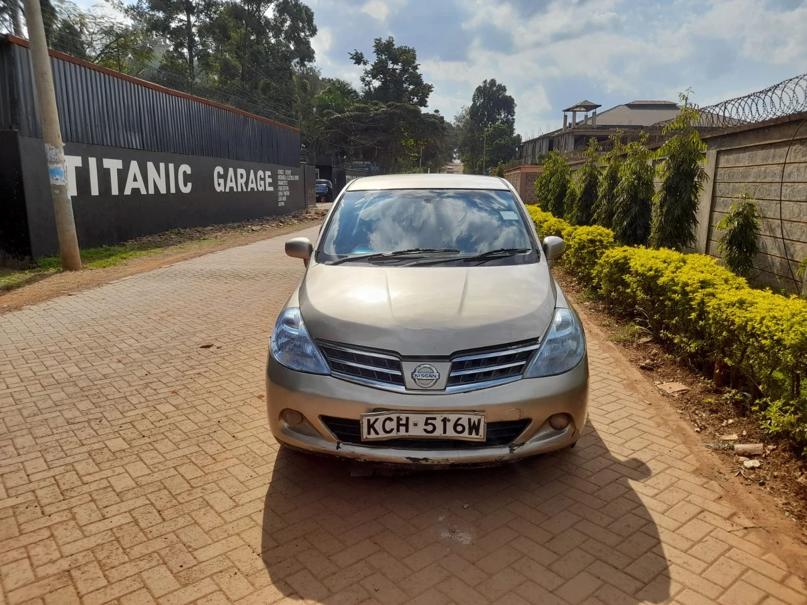 Nissan Tiida