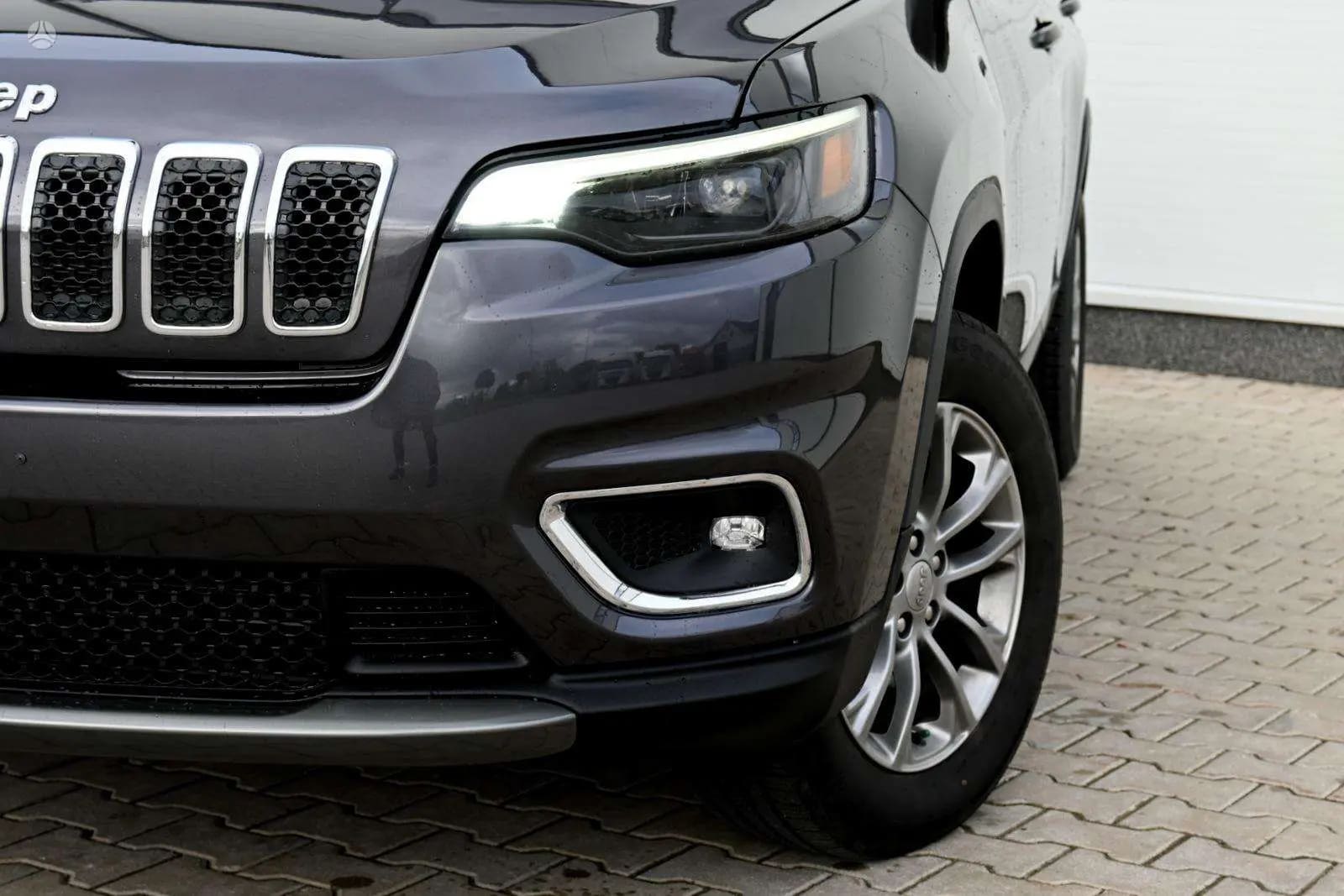 Jeep Cherokee