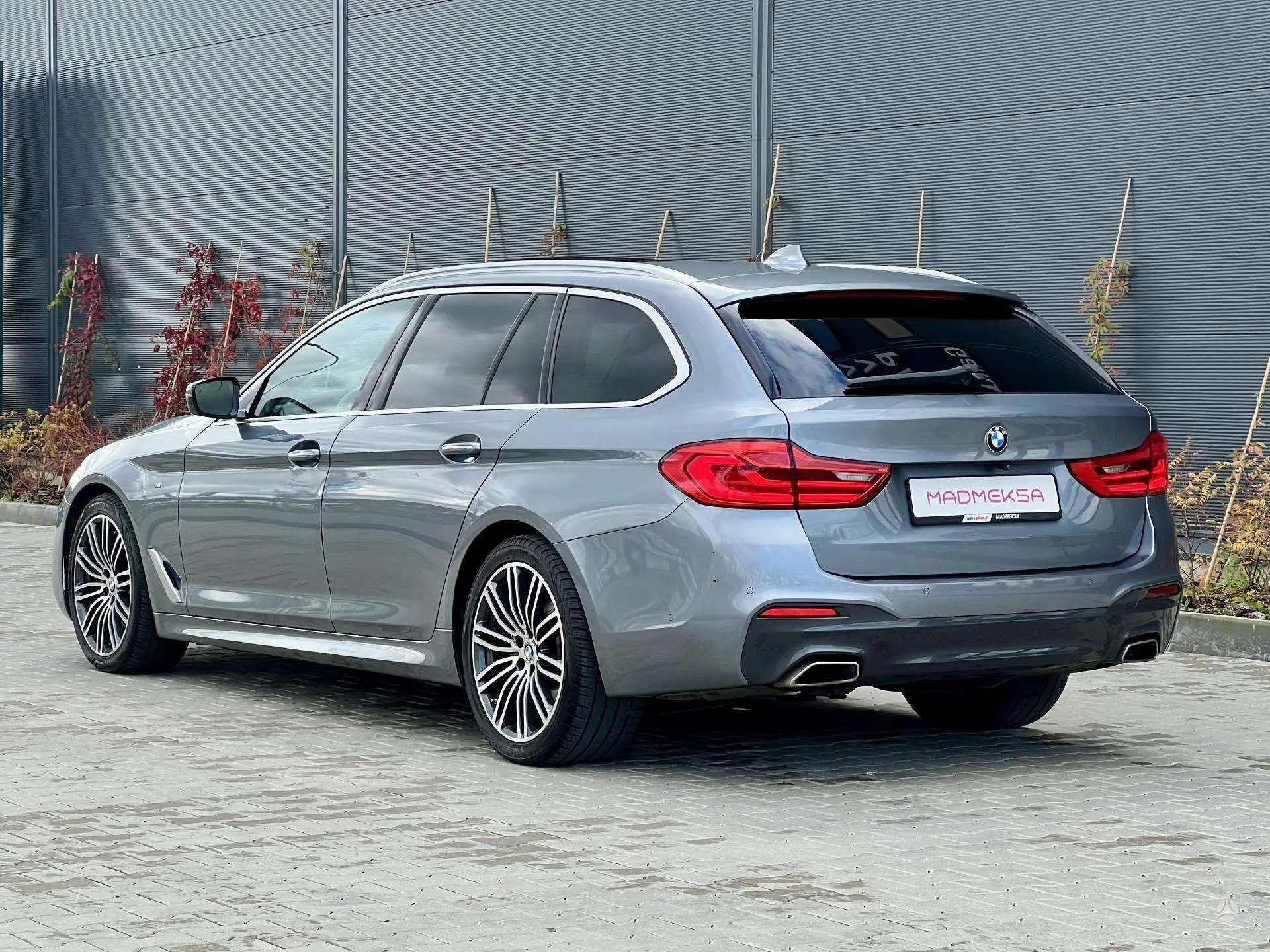 BMW 530