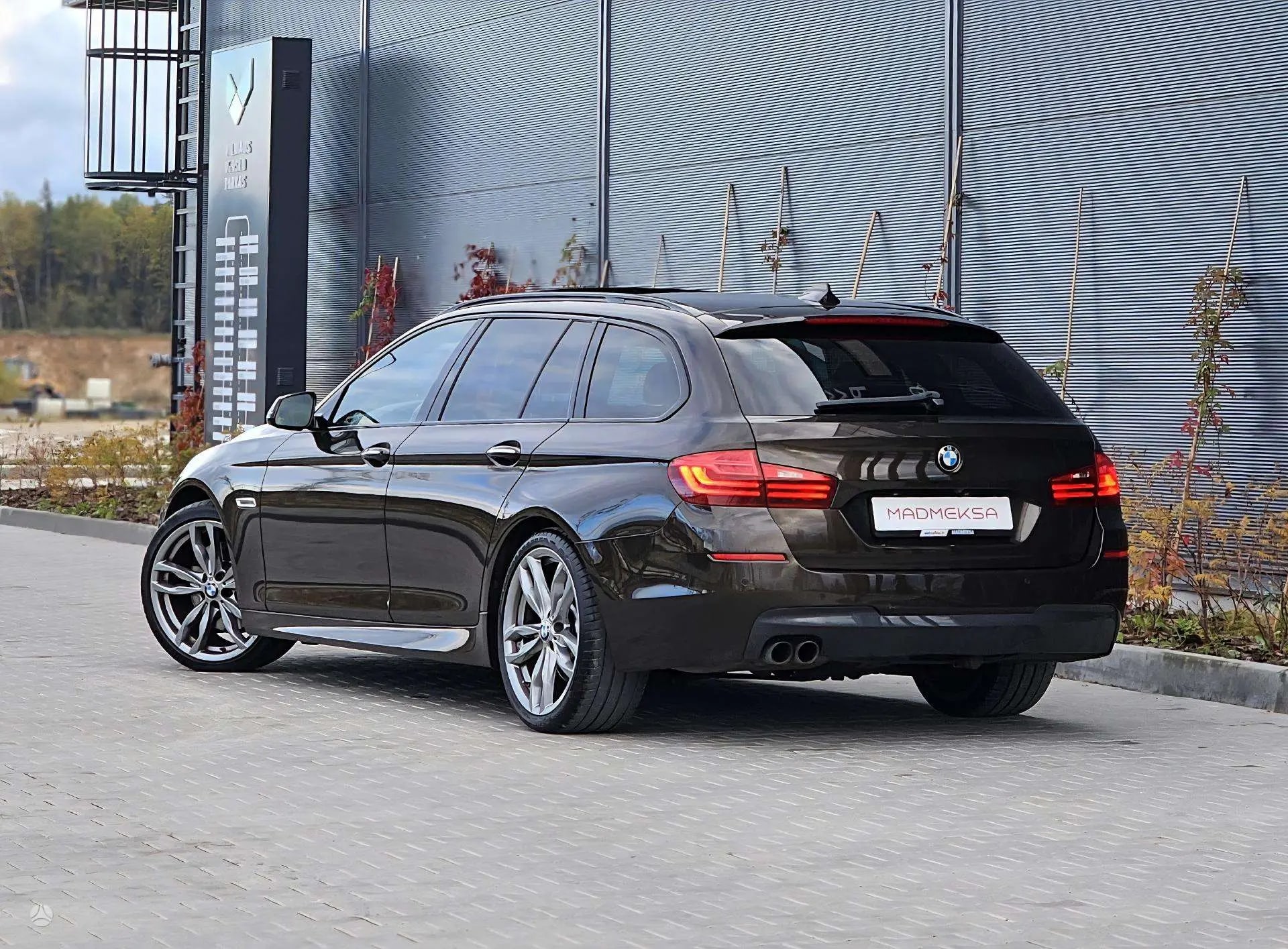 BMW 530