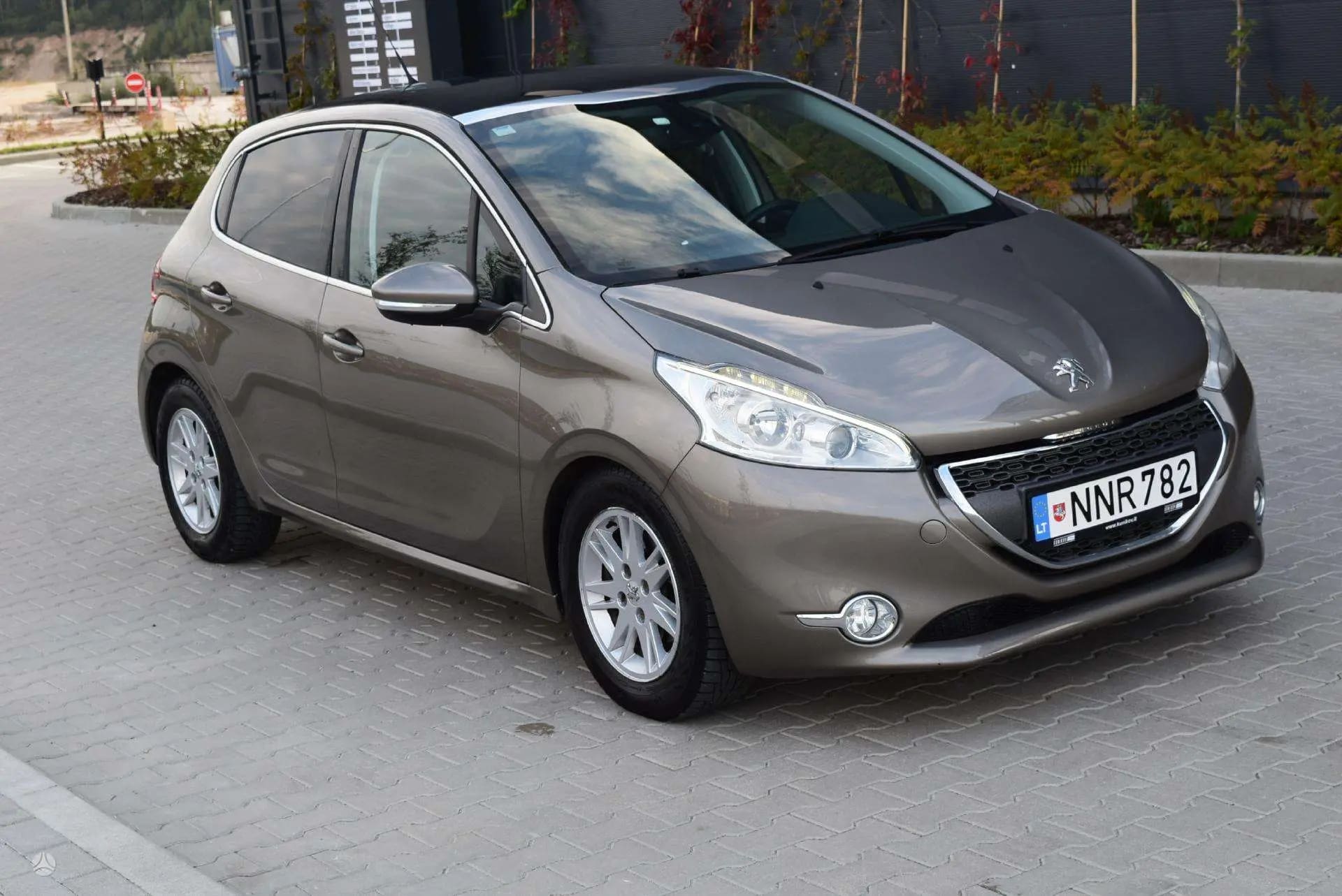 Peugeot 208