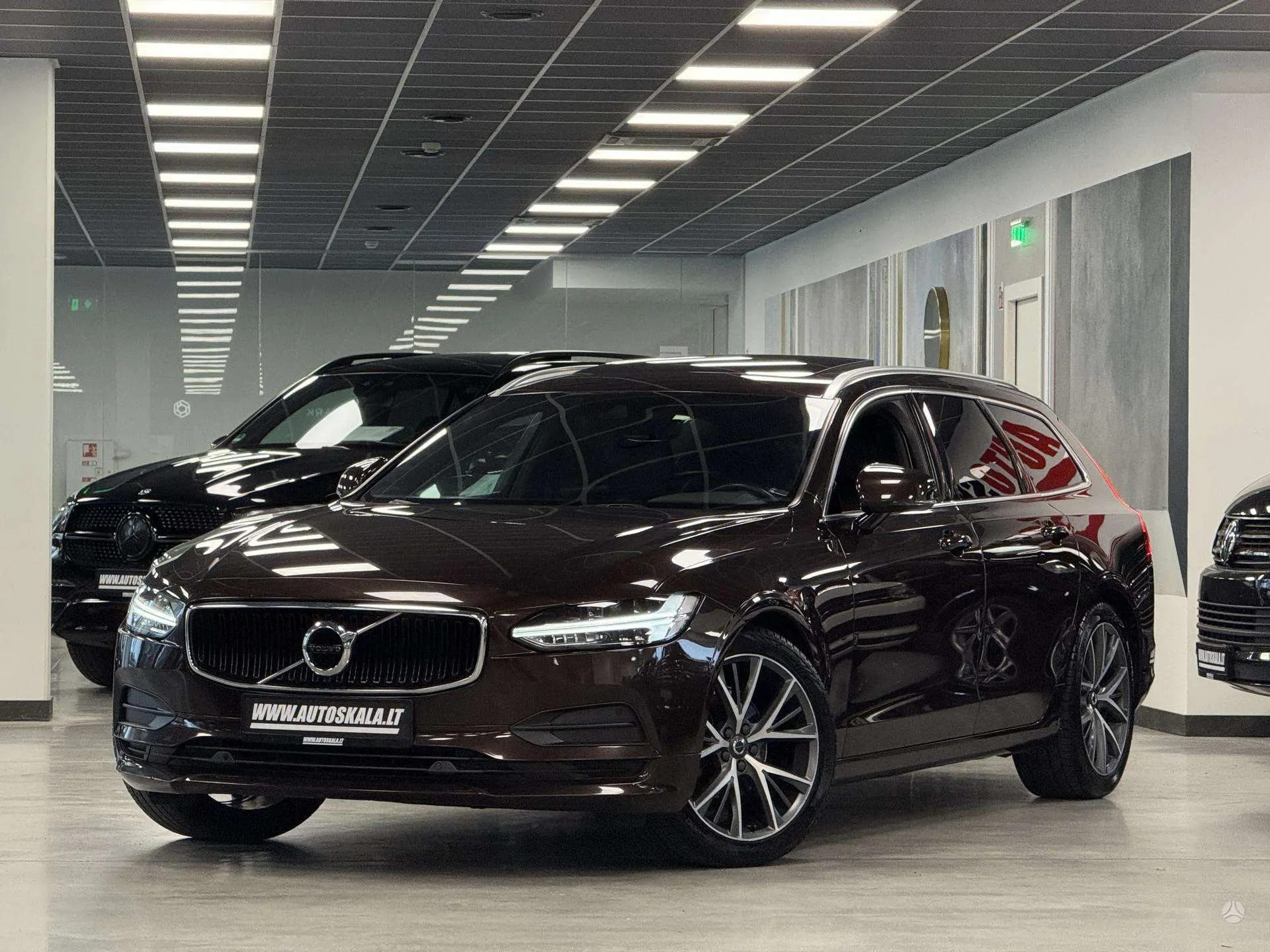 Volvo V90