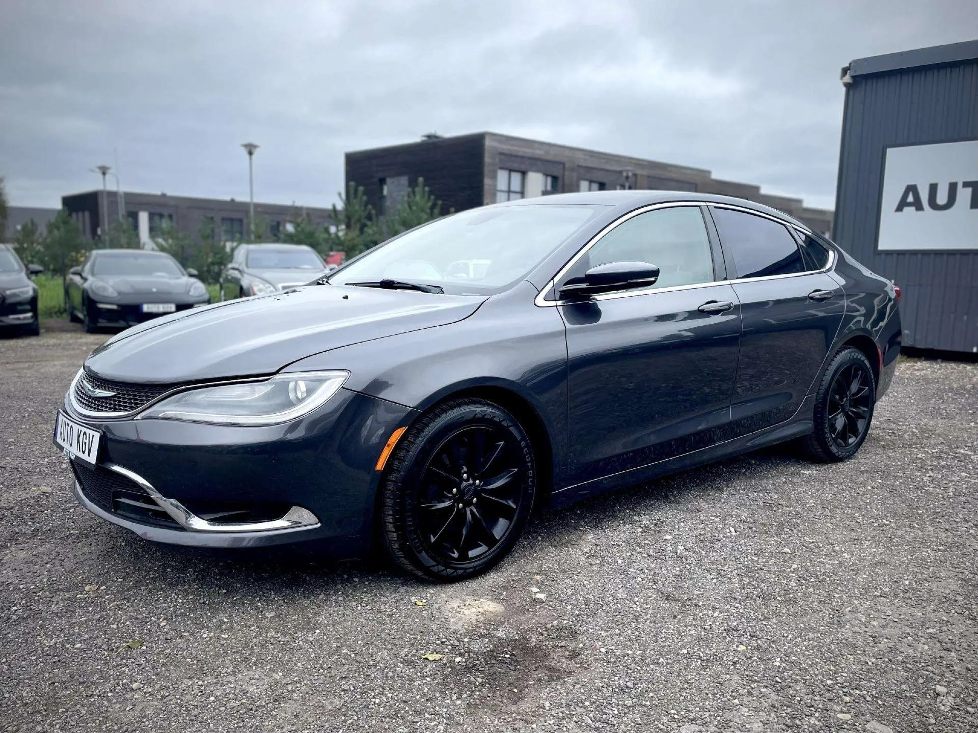 Chrysler 200