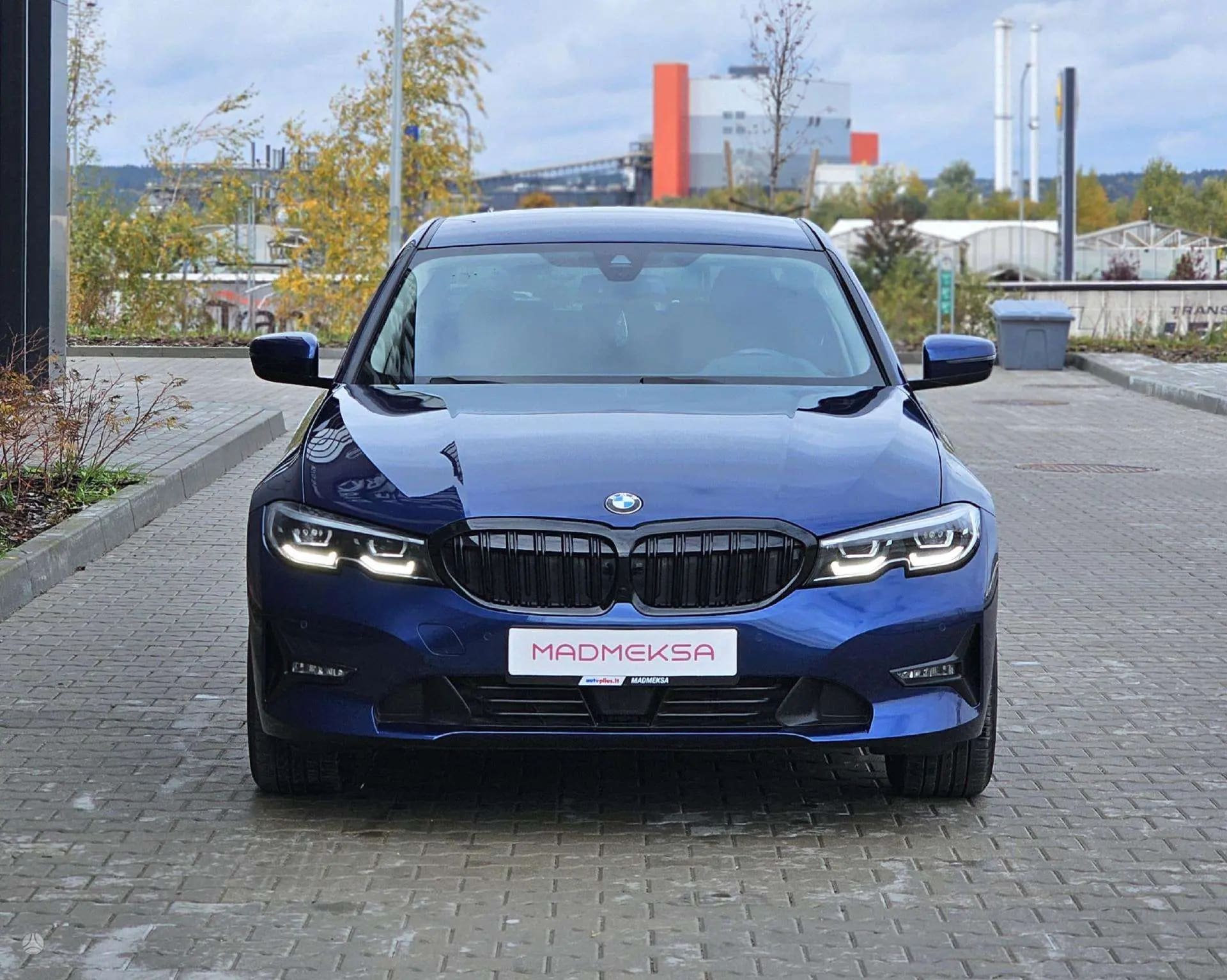 BMW 320