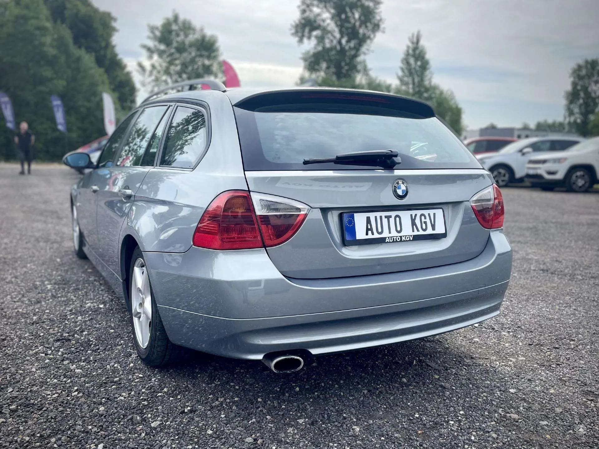 BMW 320