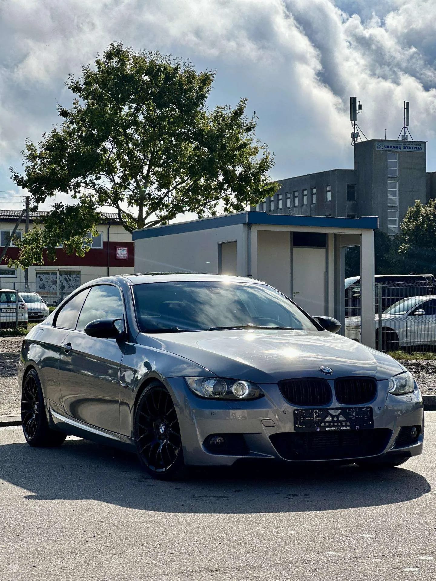 BMW 330