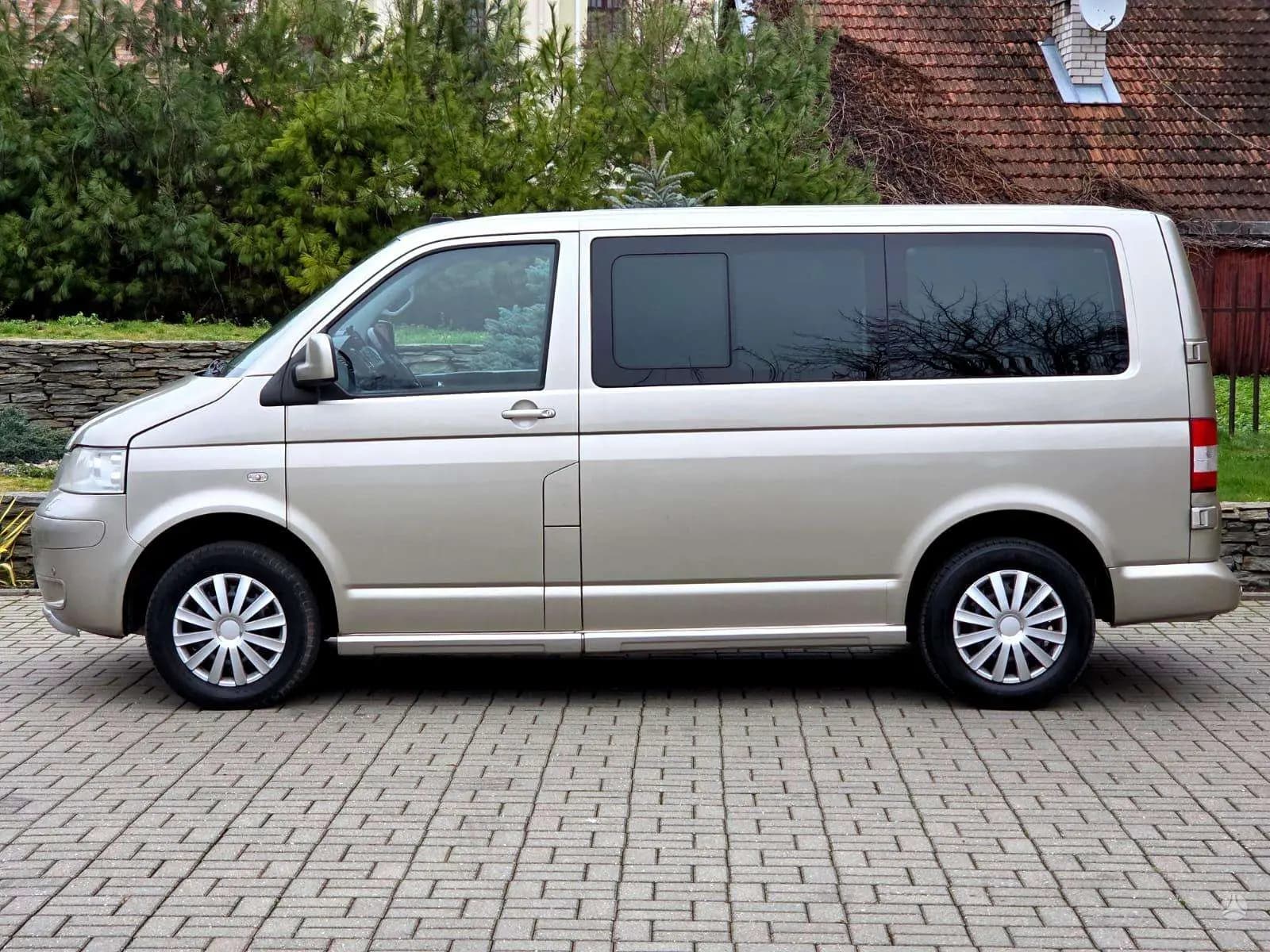 Volkswagen Caravelle