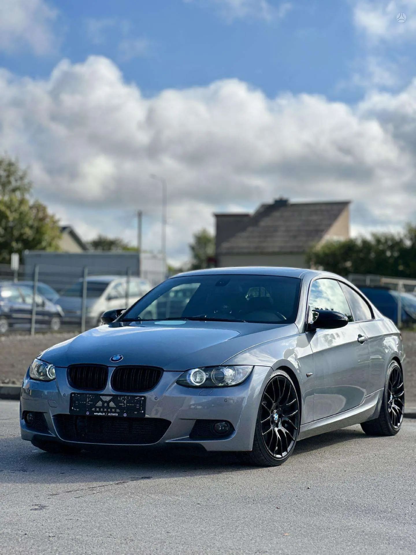 BMW 330
