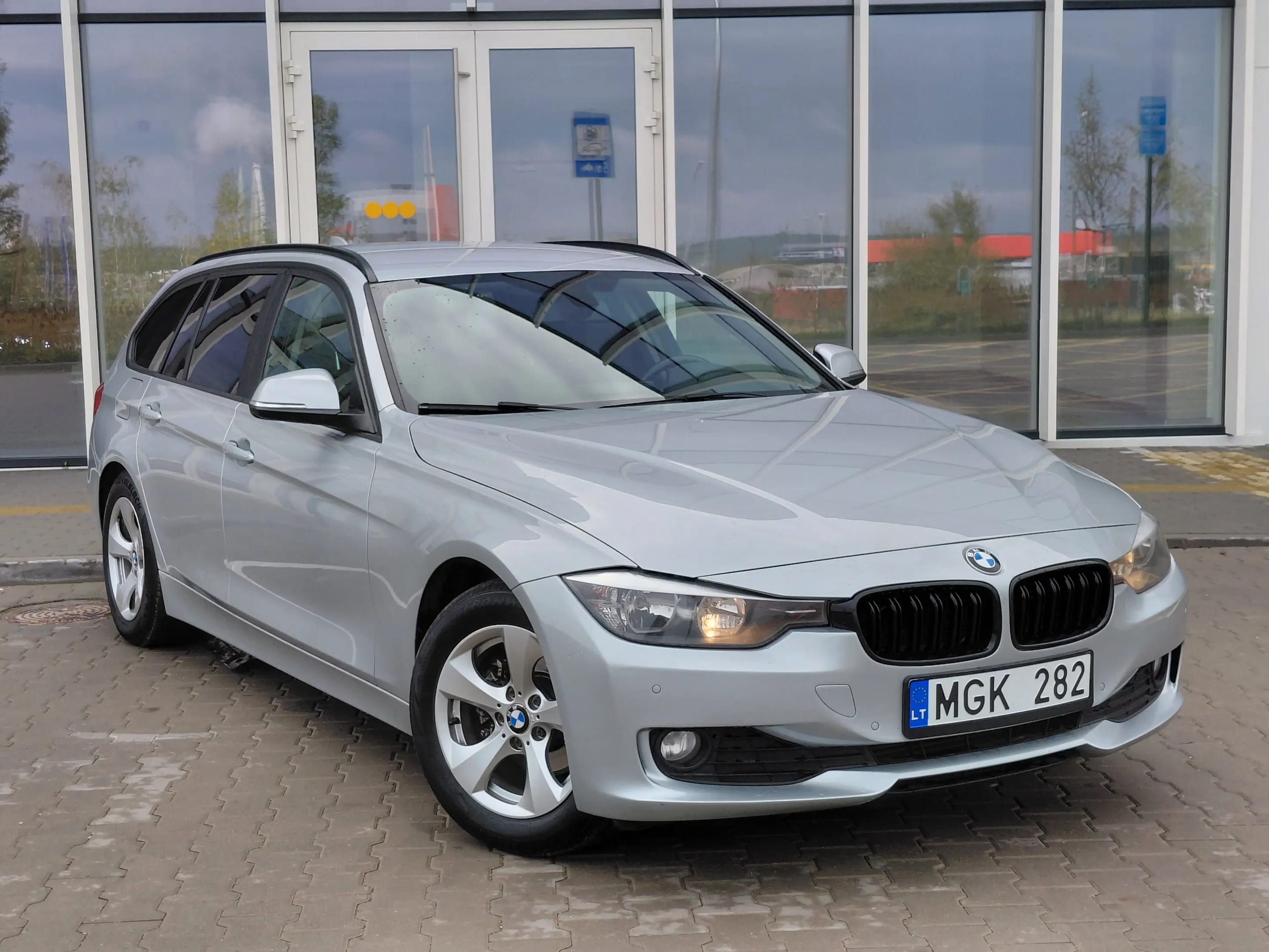 BMW 320