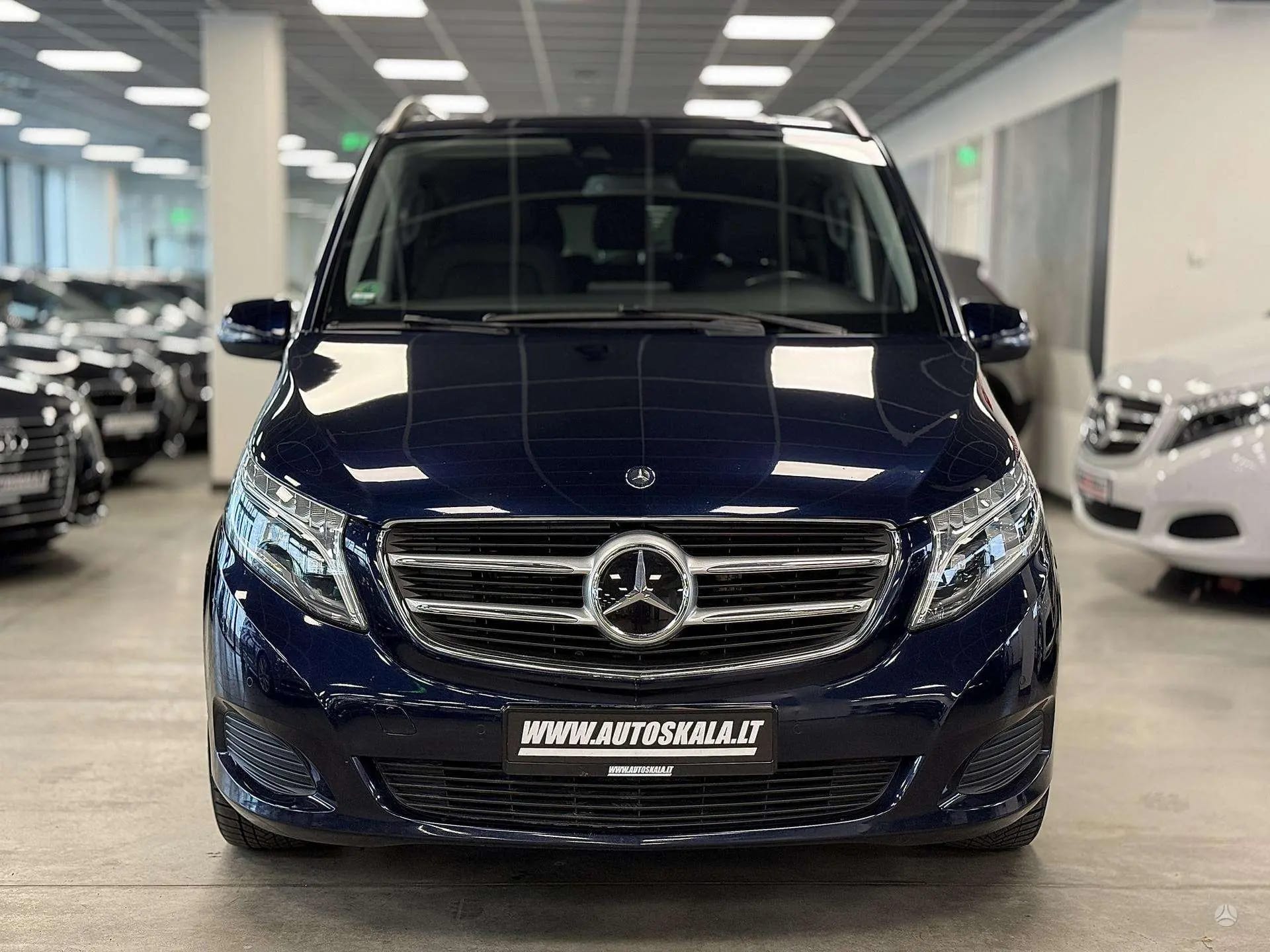 Mercedes-Benz V 250