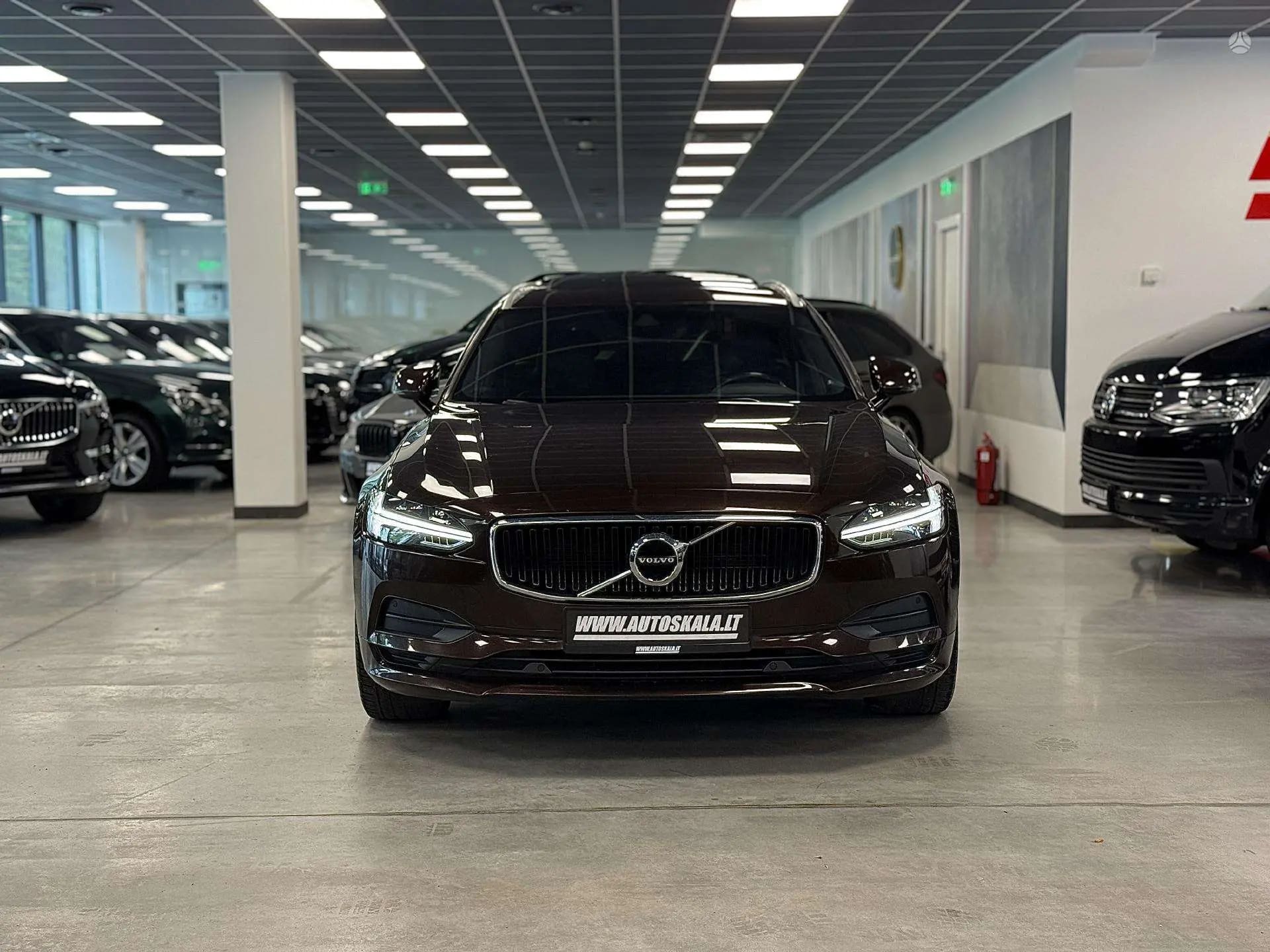 Volvo V90