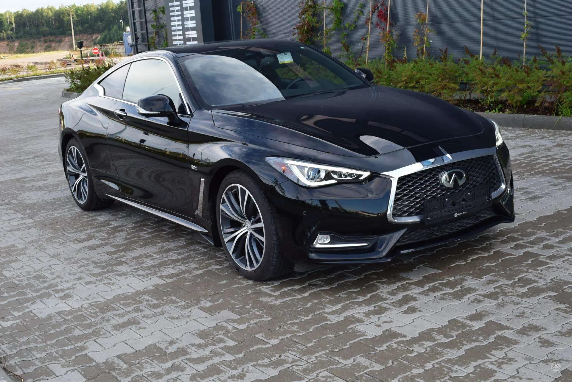 Infiniti Q60