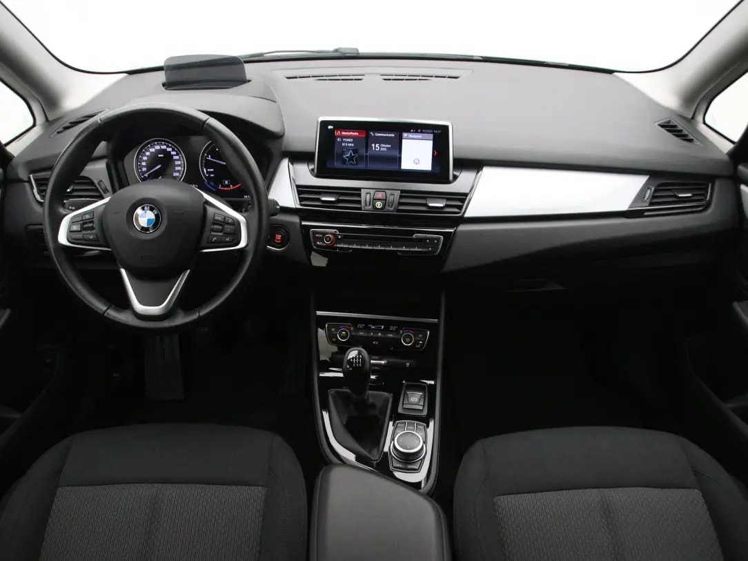 BMW 218