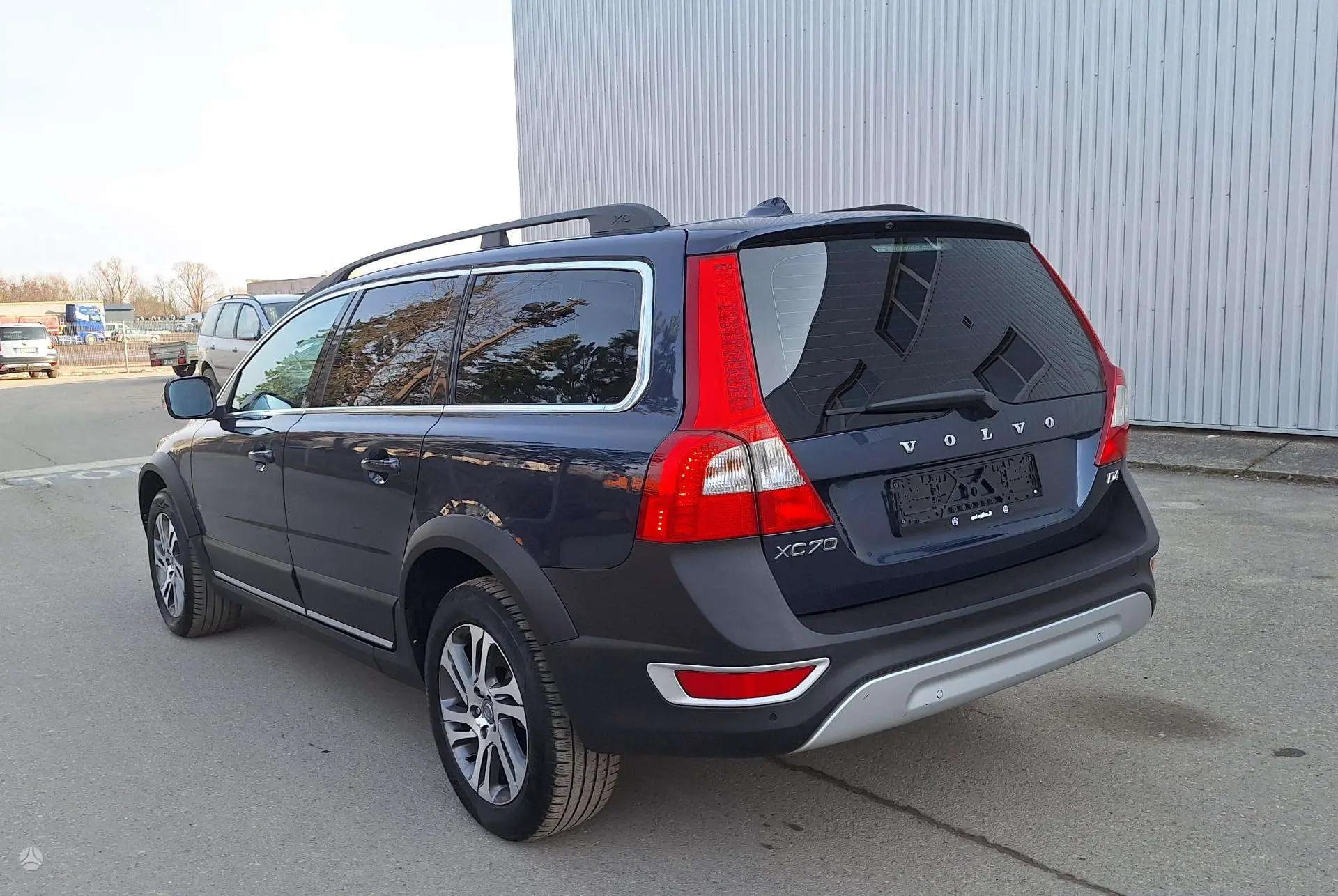 Volvo XC70