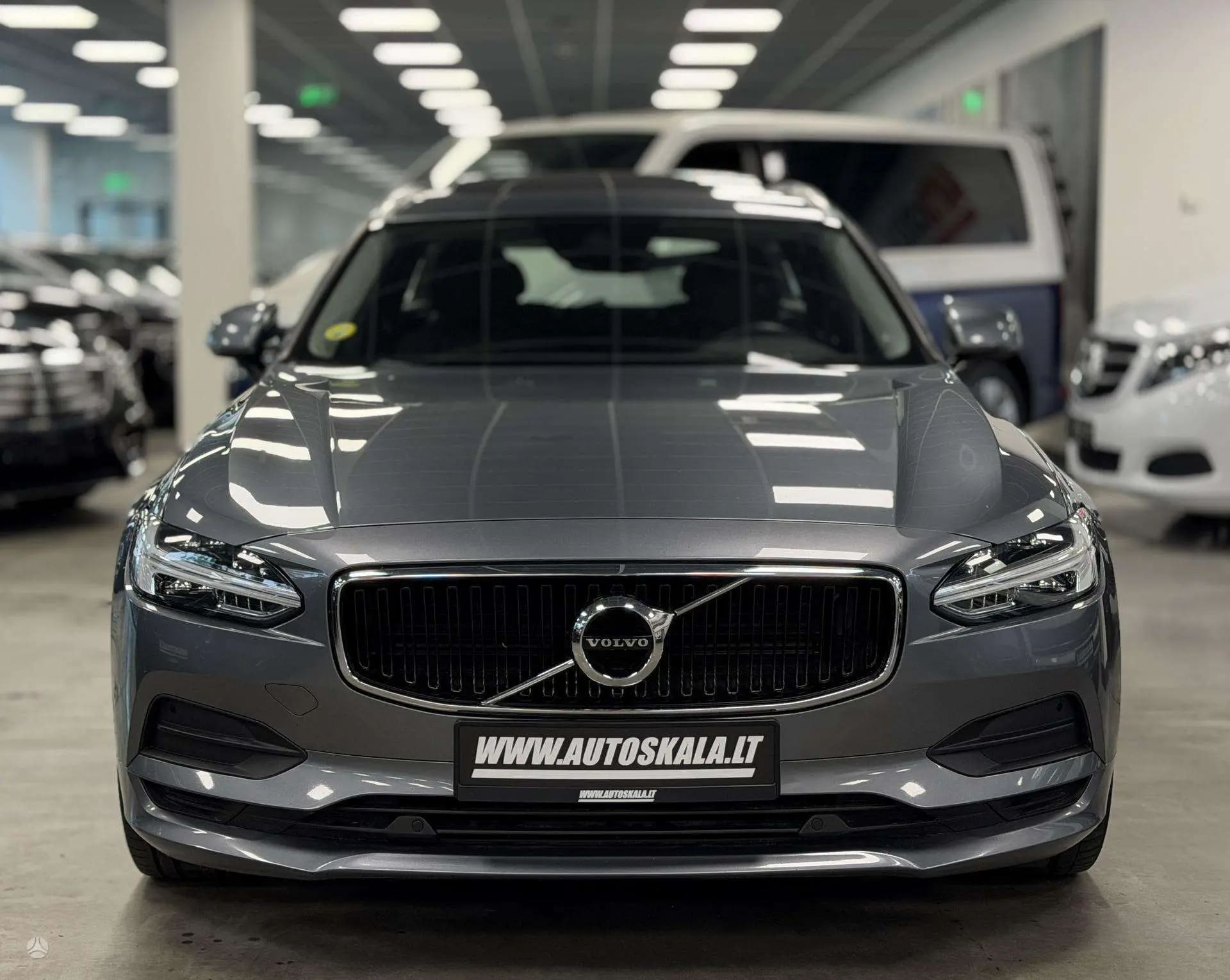 Volvo V90