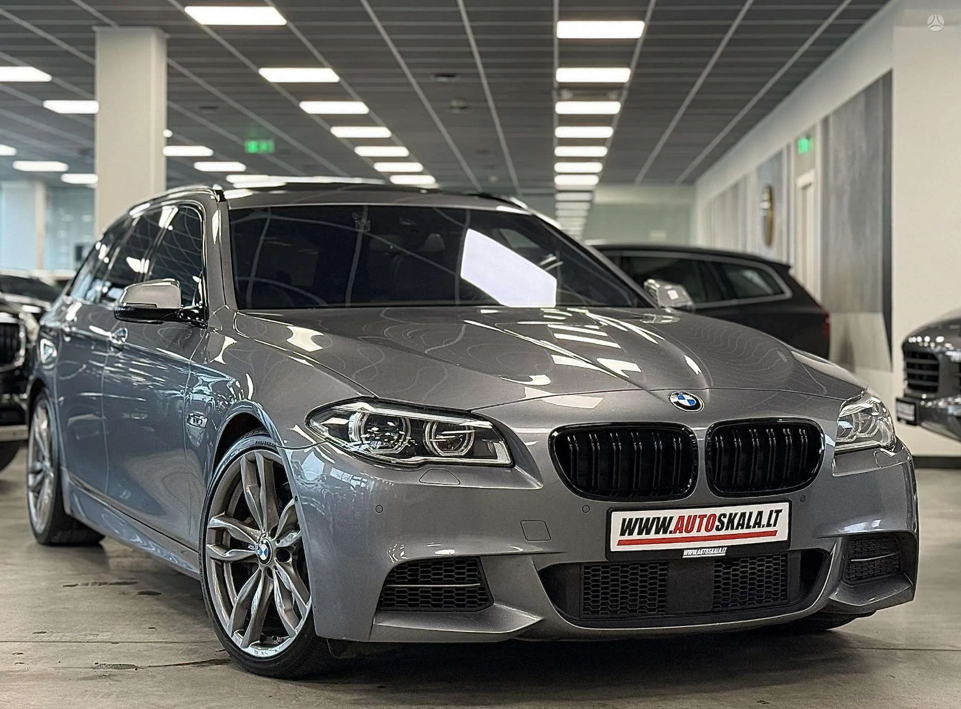 BMW M550