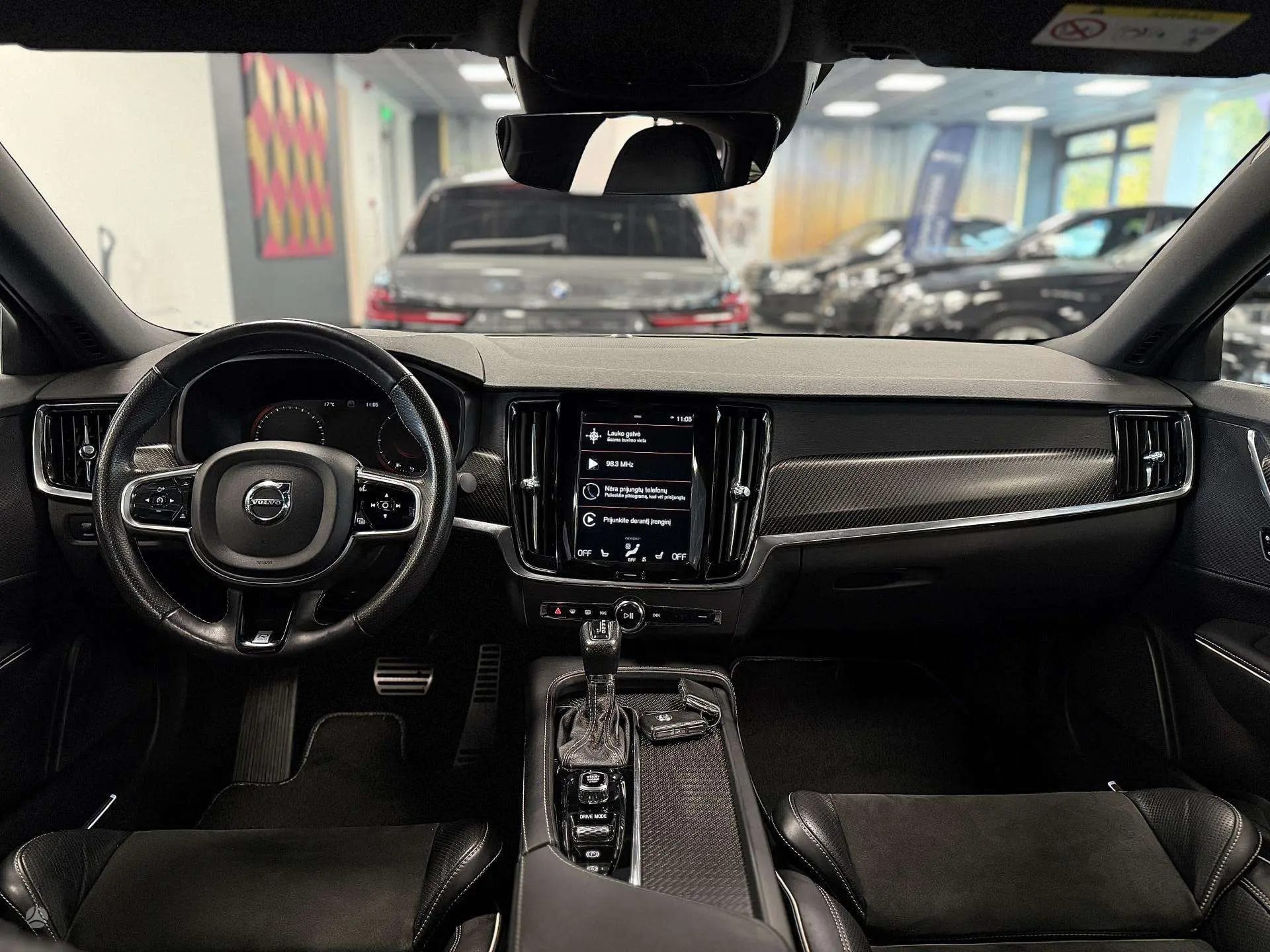 Volvo S90
