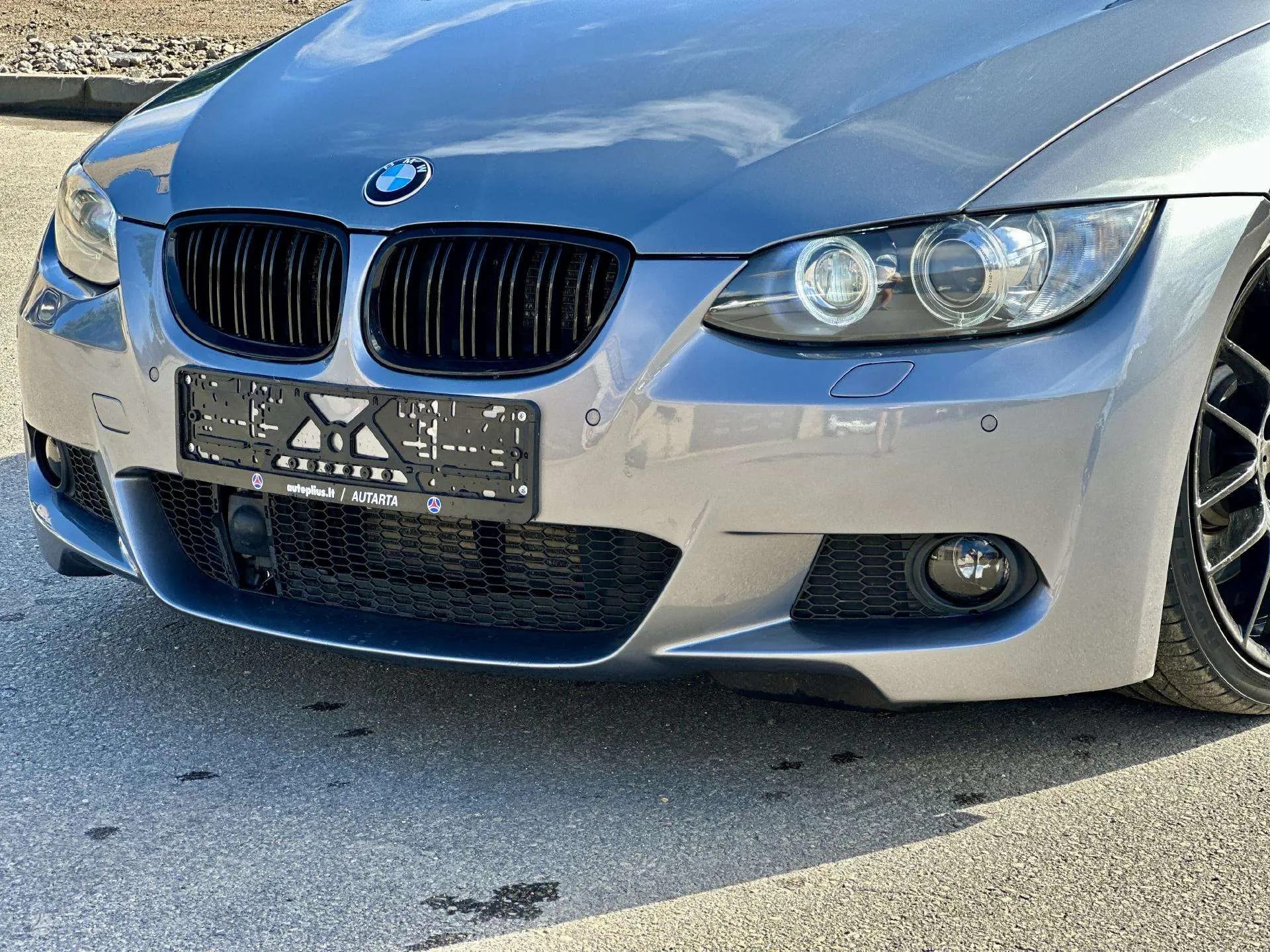 BMW 330
