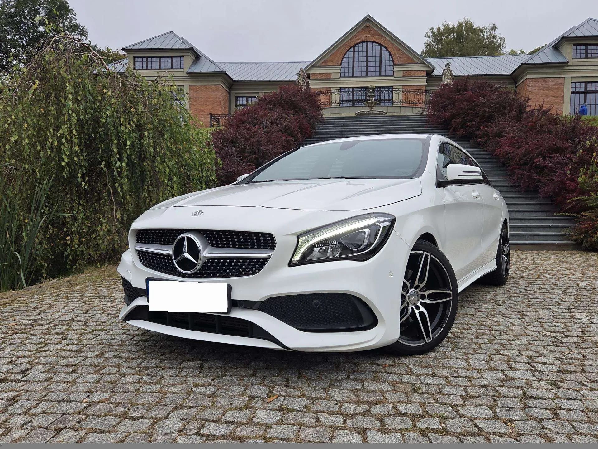 Mercedes-Benz CLA 200
