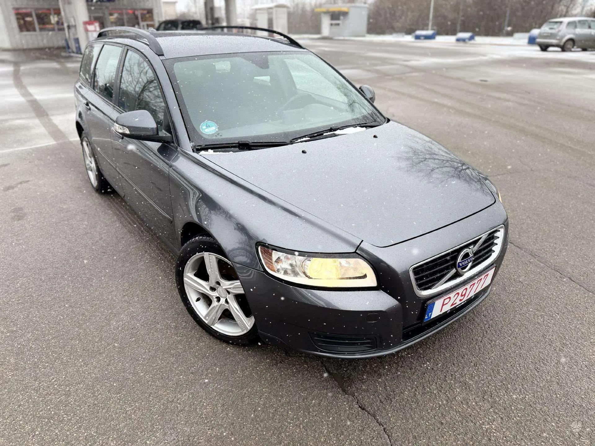 Volvo V50