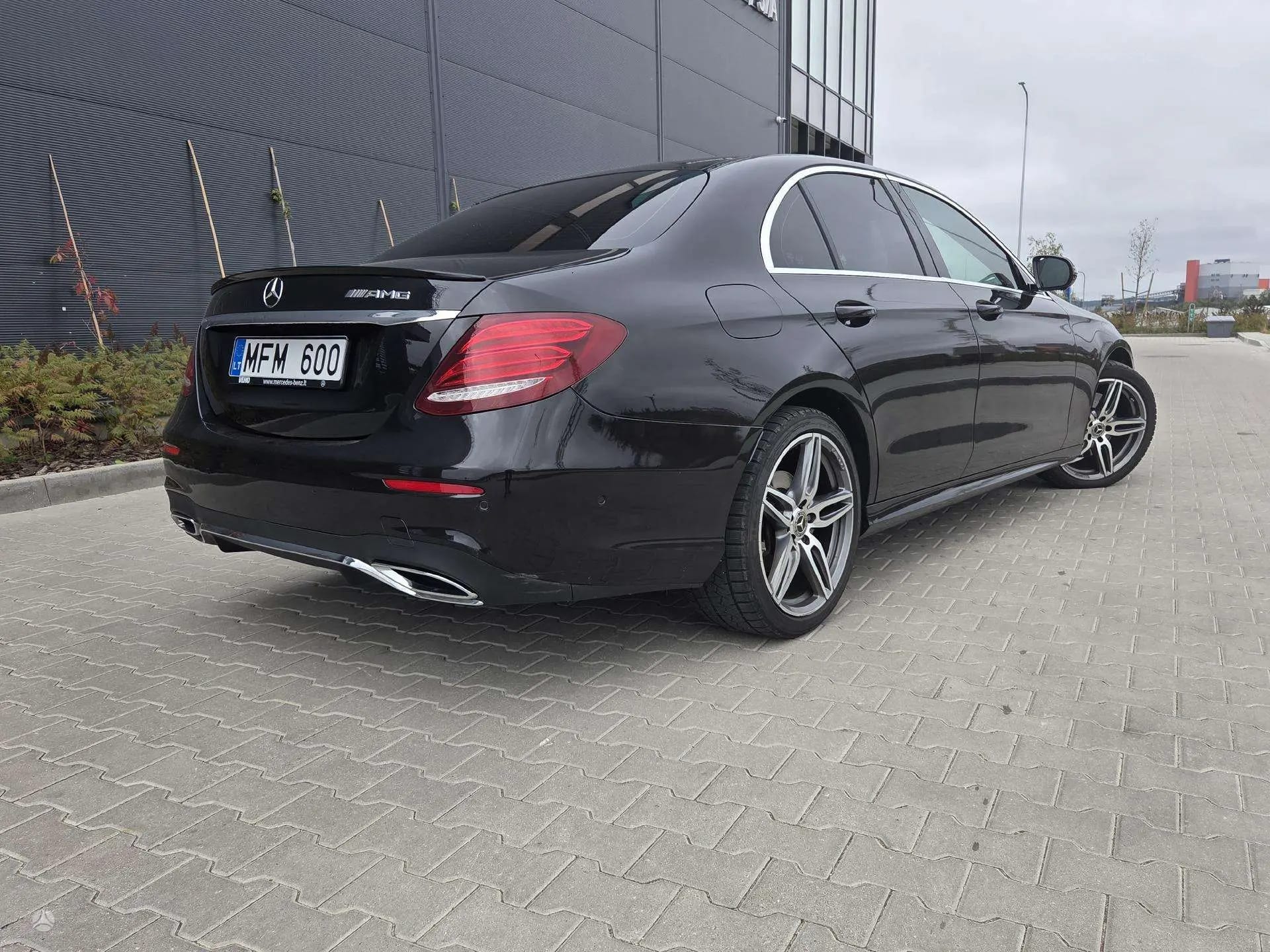 Mercedes-Benz E 220