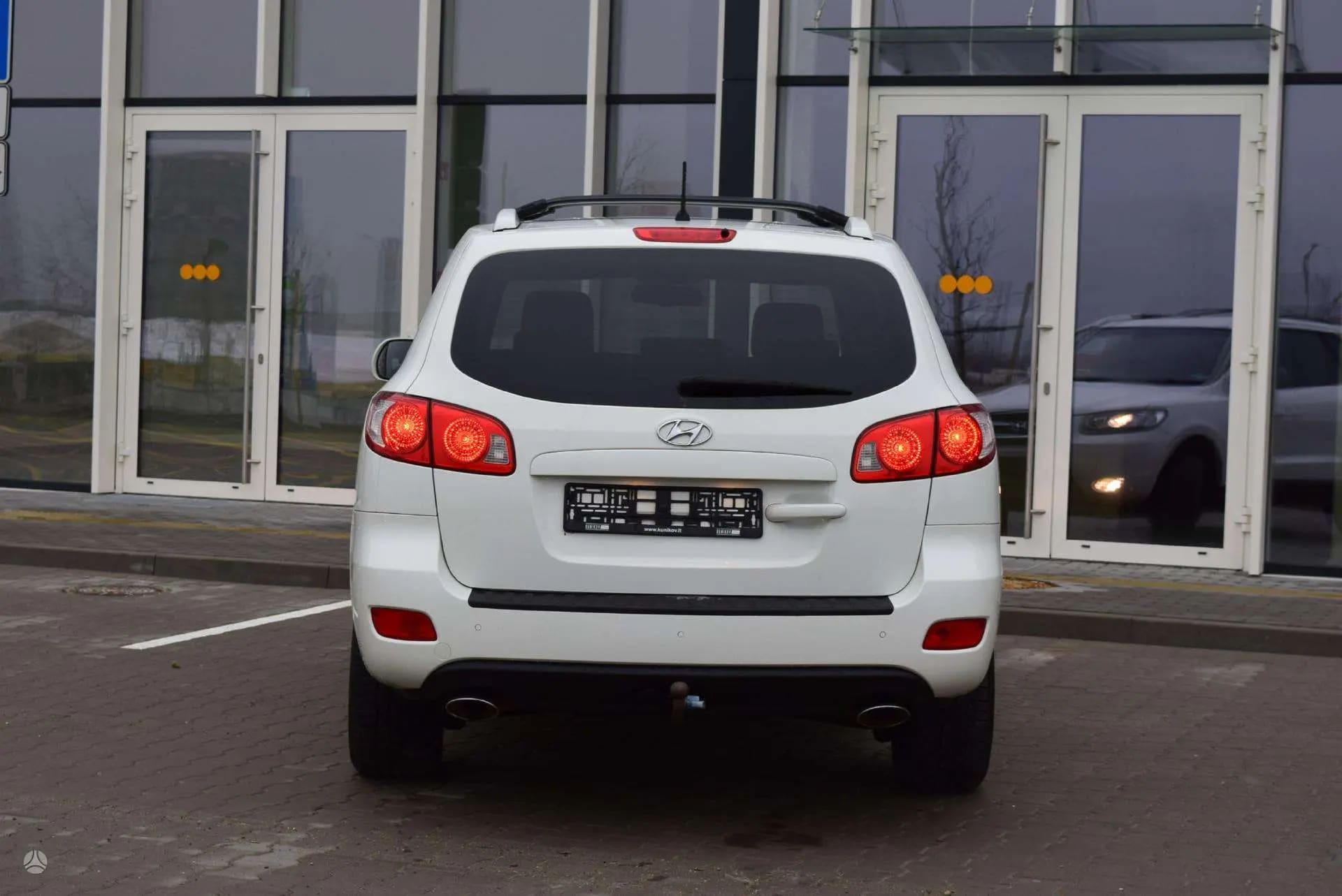 Hyundai SANTA FE