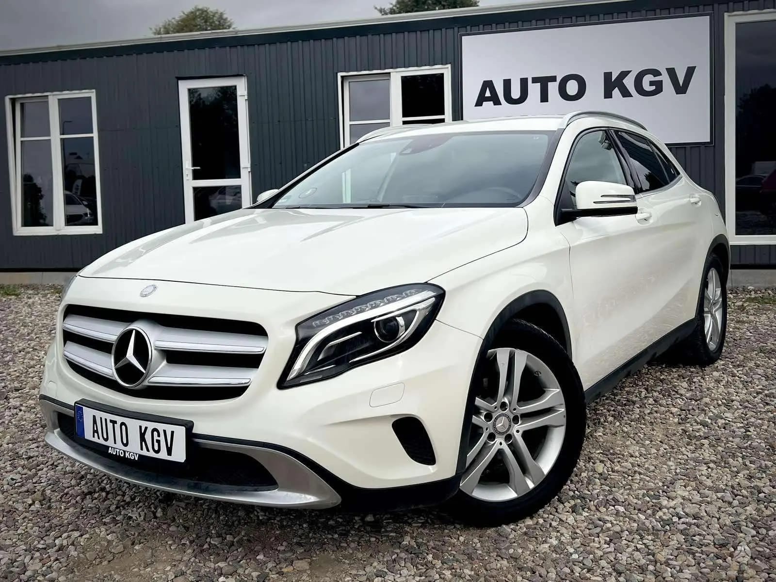 Mercedes-Benz GLA 220
