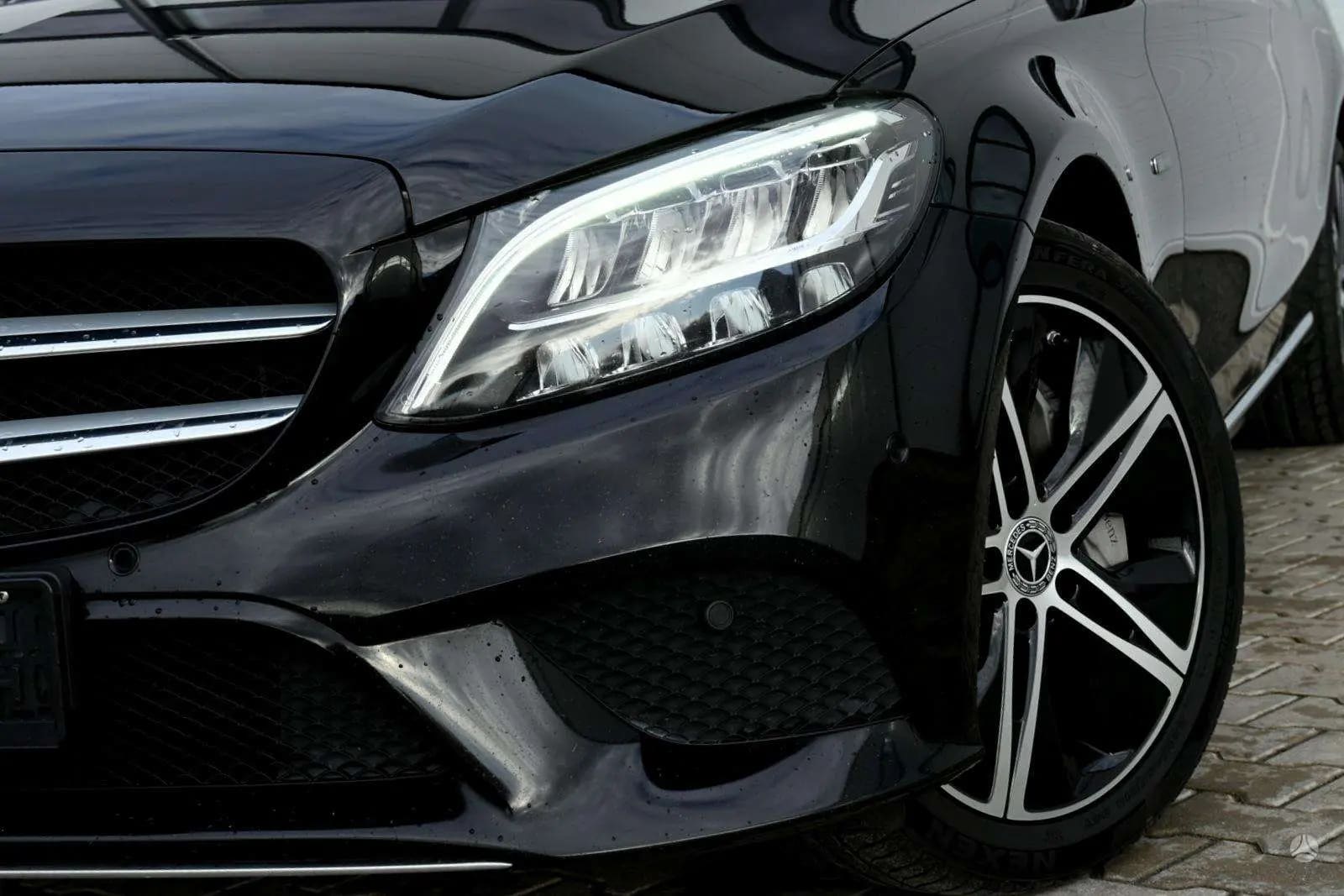Mercedes-Benz C 300