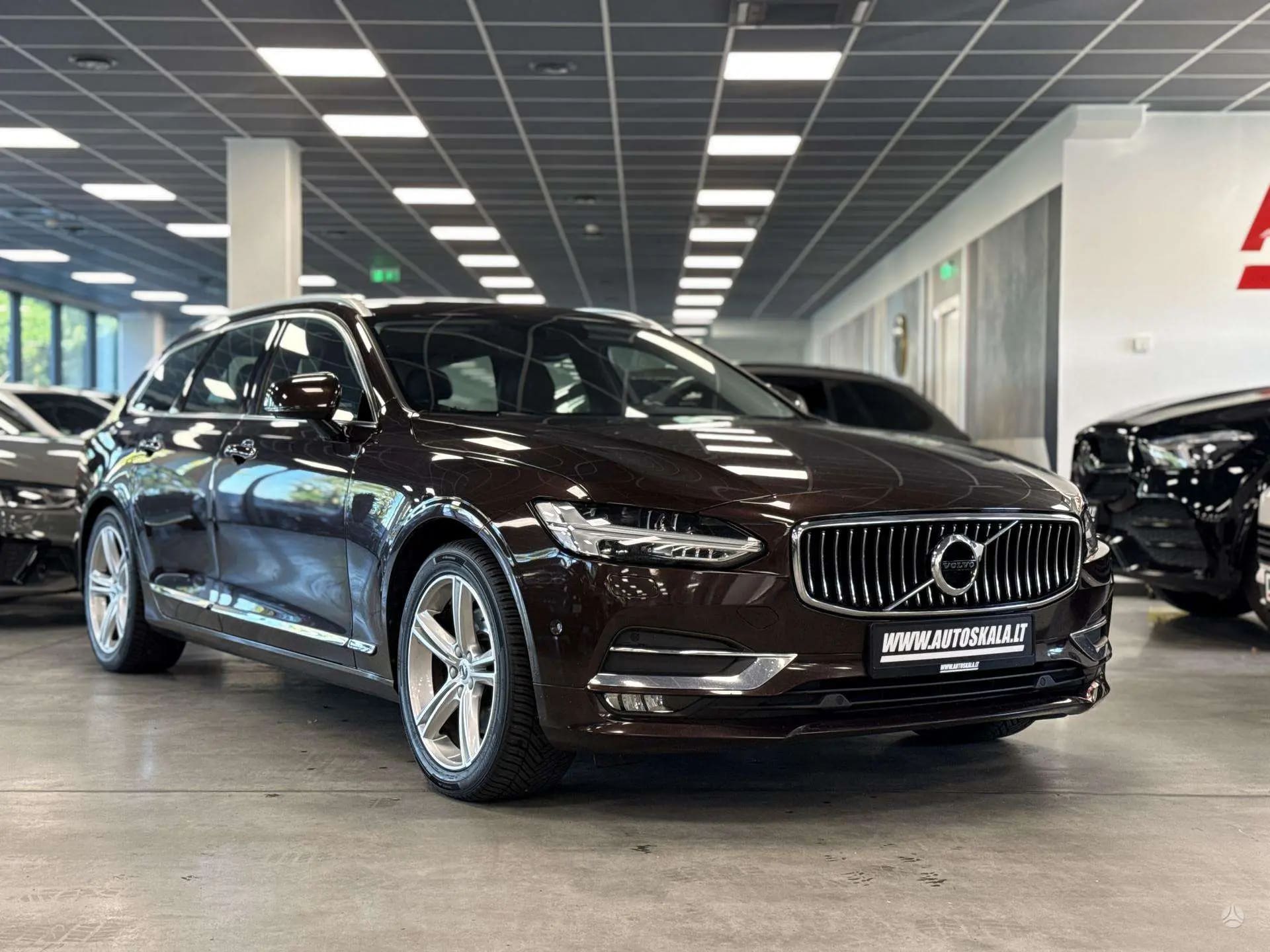 Volvo V90