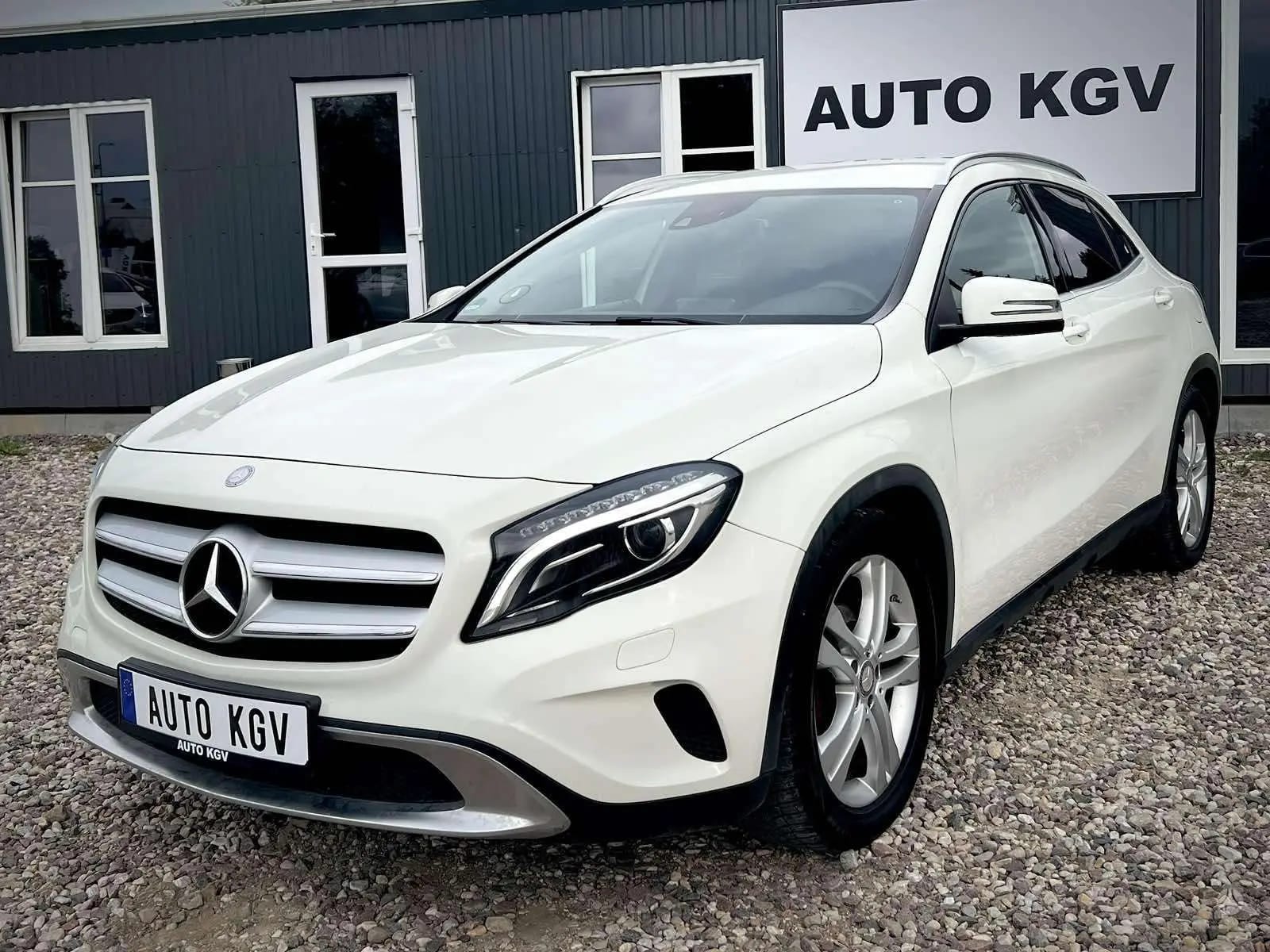 Mercedes-Benz GLA 220